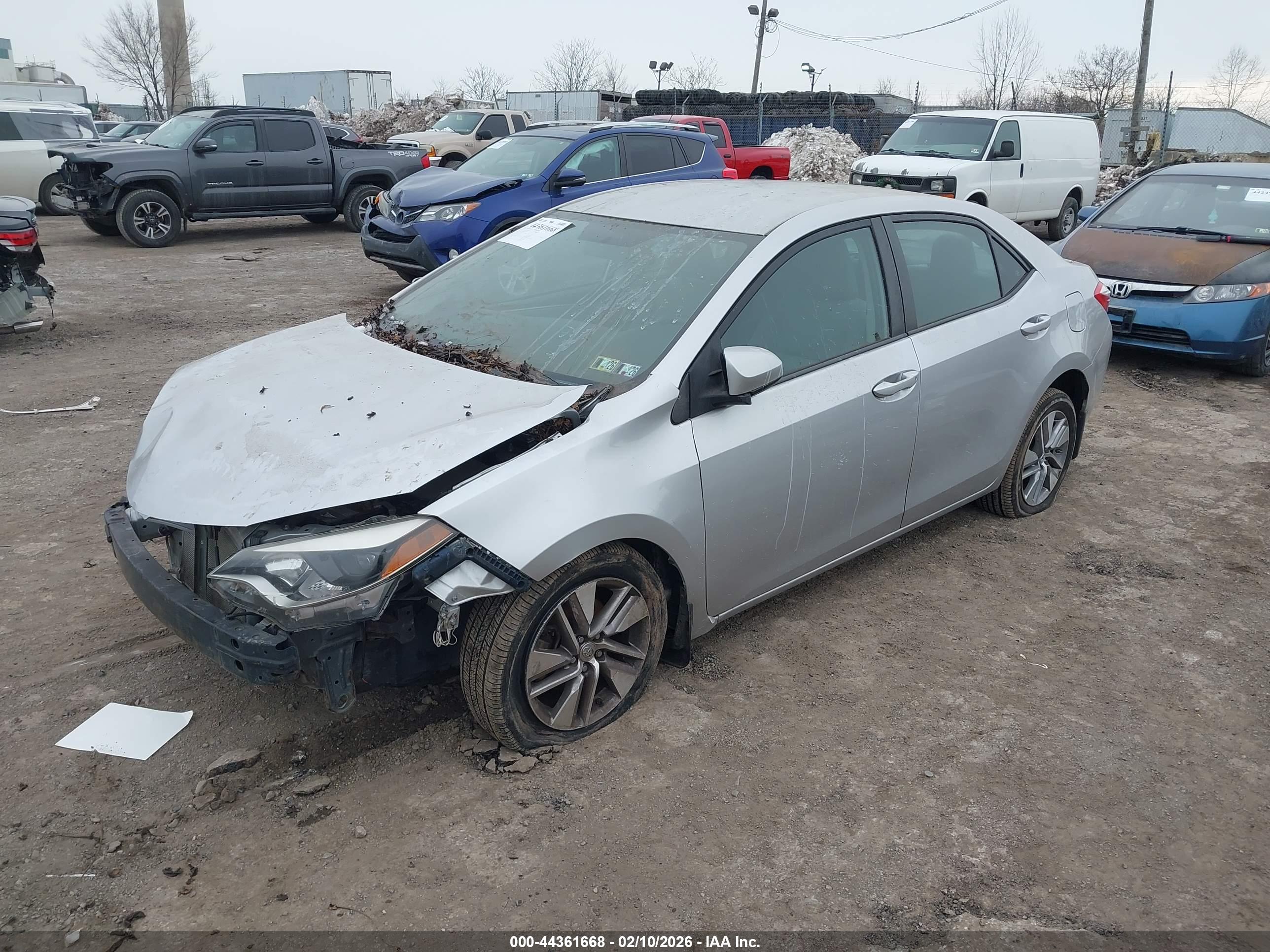 TOYOTA COROLLA image 2