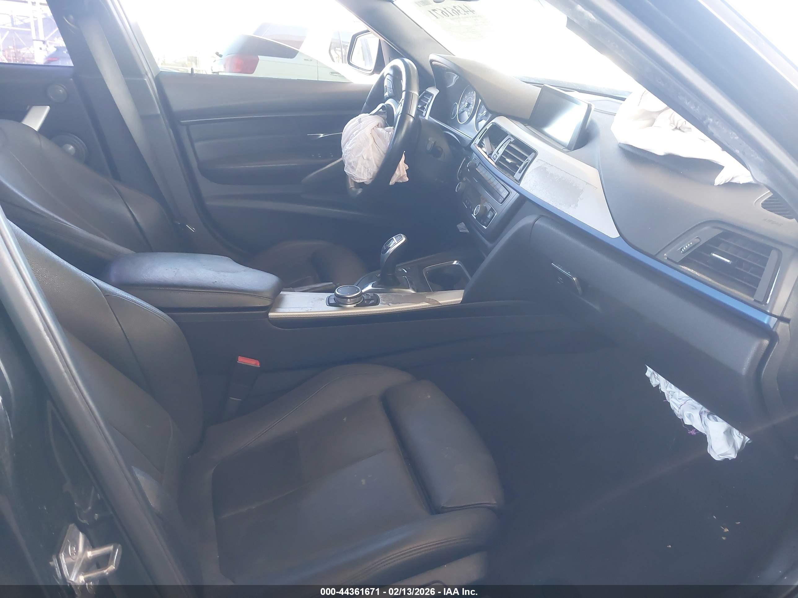 BMW 335I image 5
