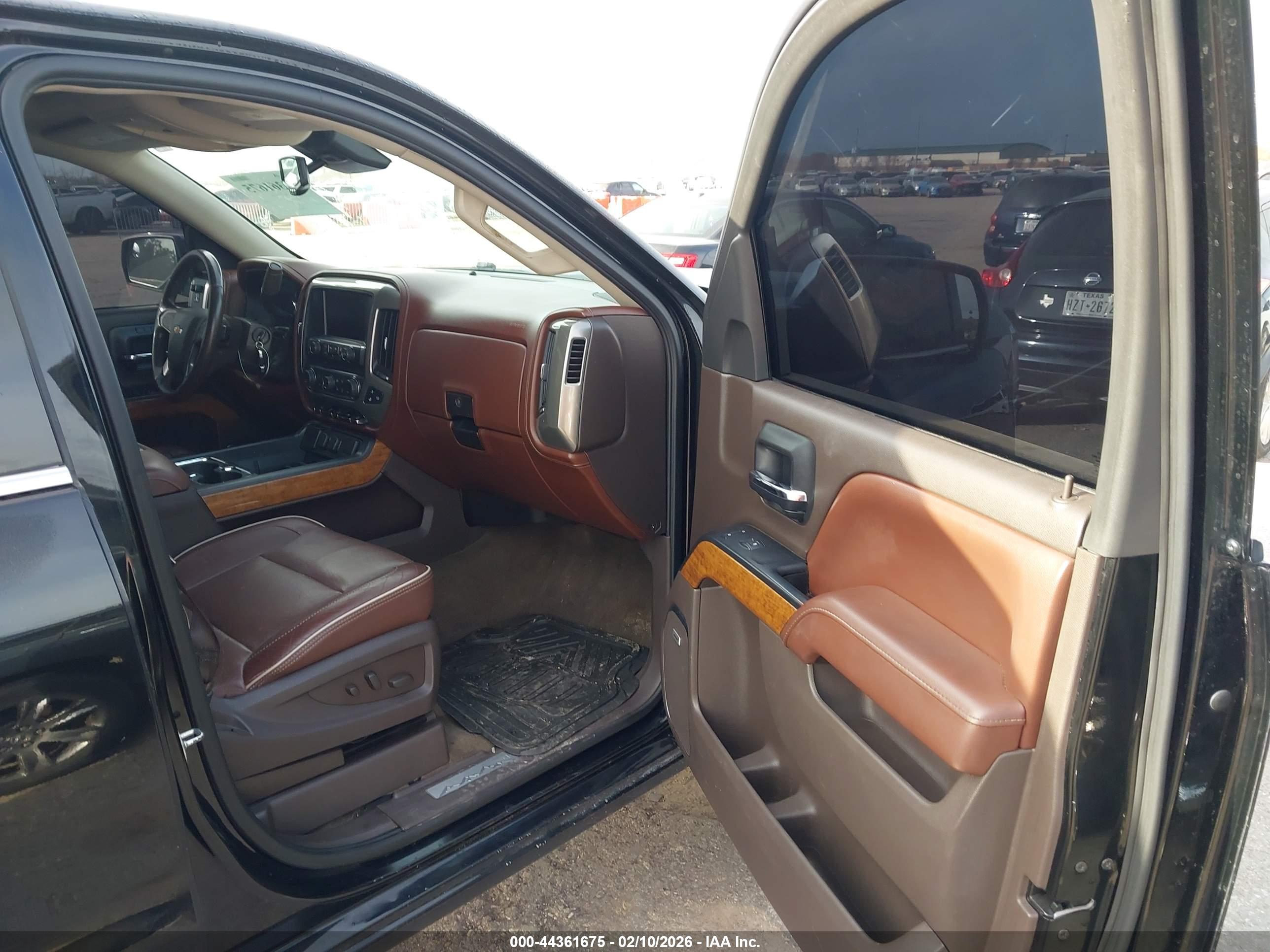 CHEVROLET SILVERADO image 5