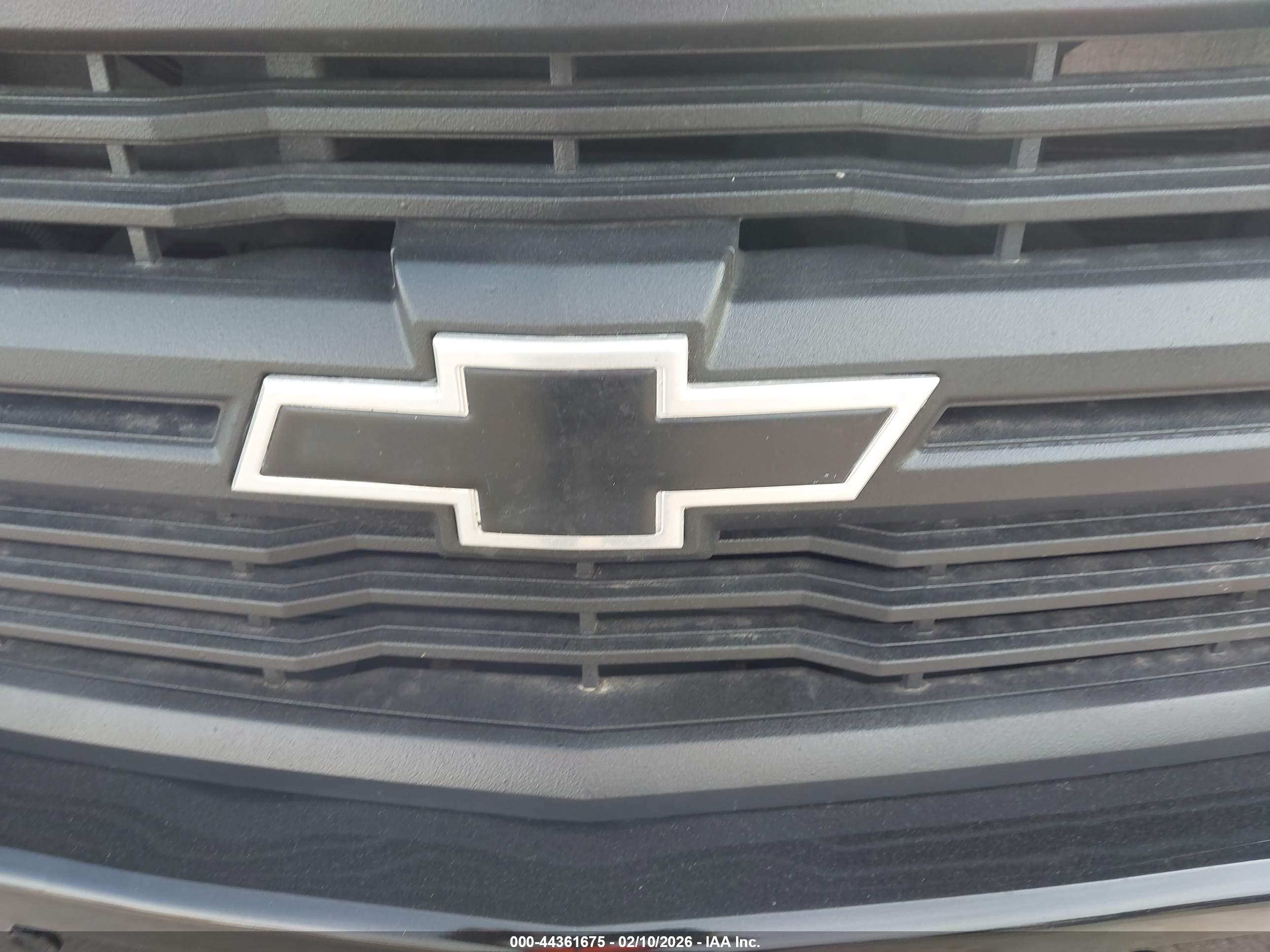 CHEVROLET SILVERADO image 6