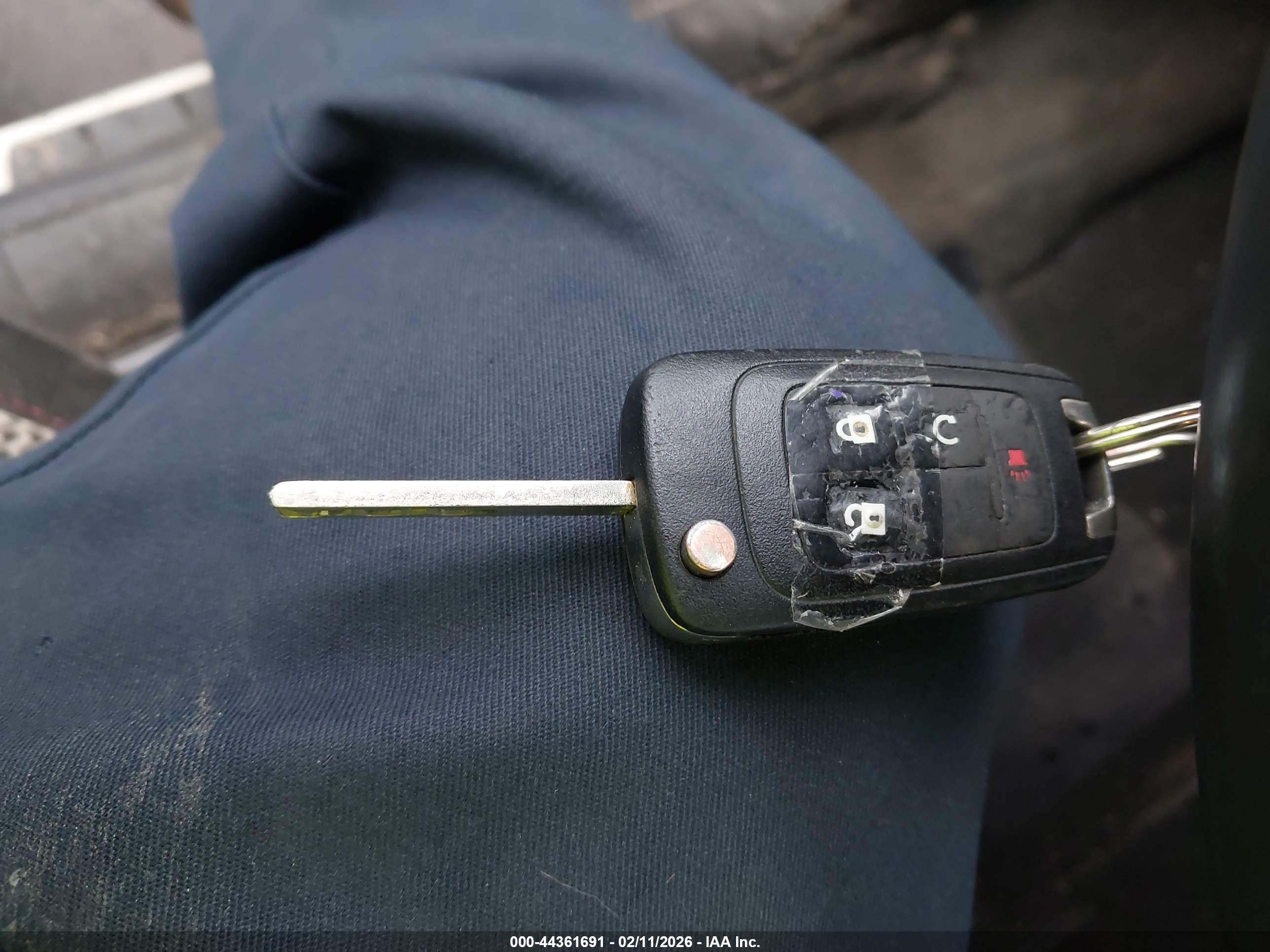 CHEVROLET EQUINOX image 11
