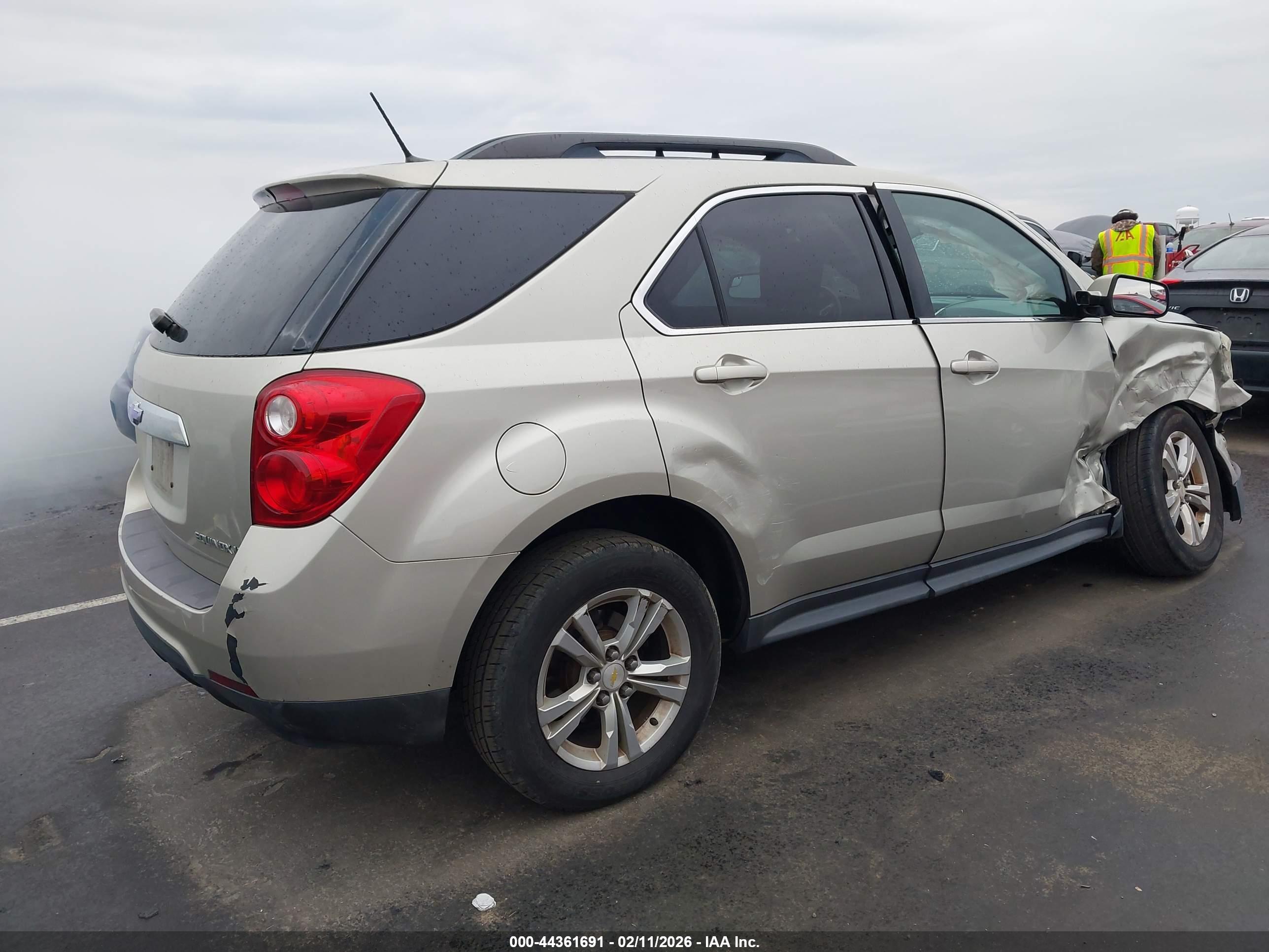 CHEVROLET EQUINOX image 4