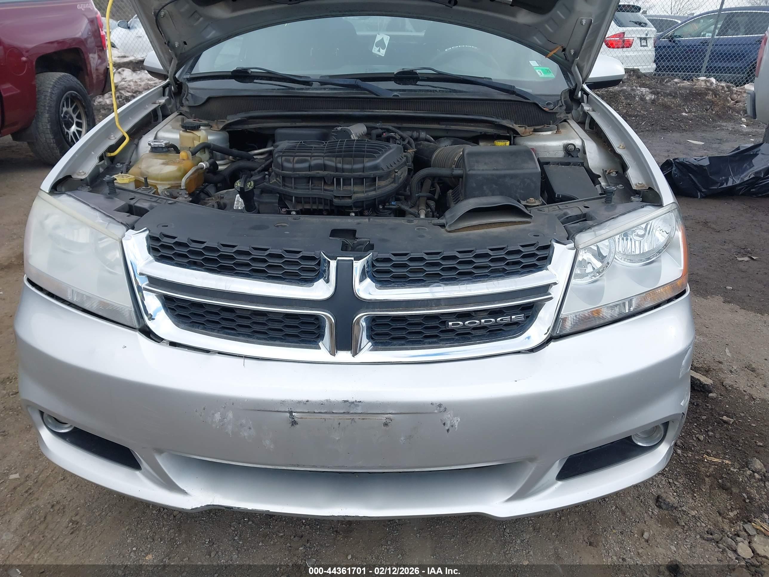 DODGE AVENGER image 6
