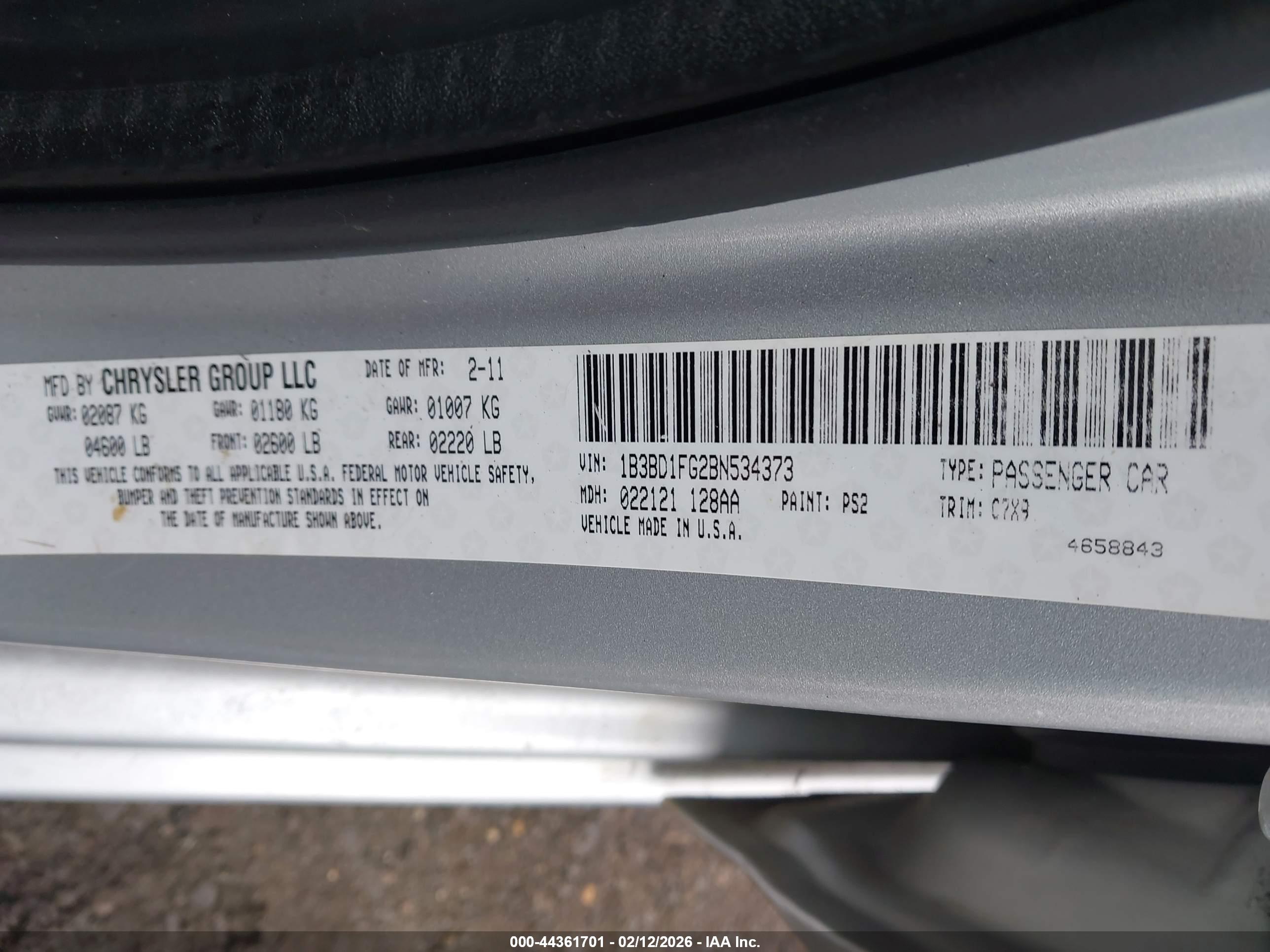 DODGE AVENGER image 9