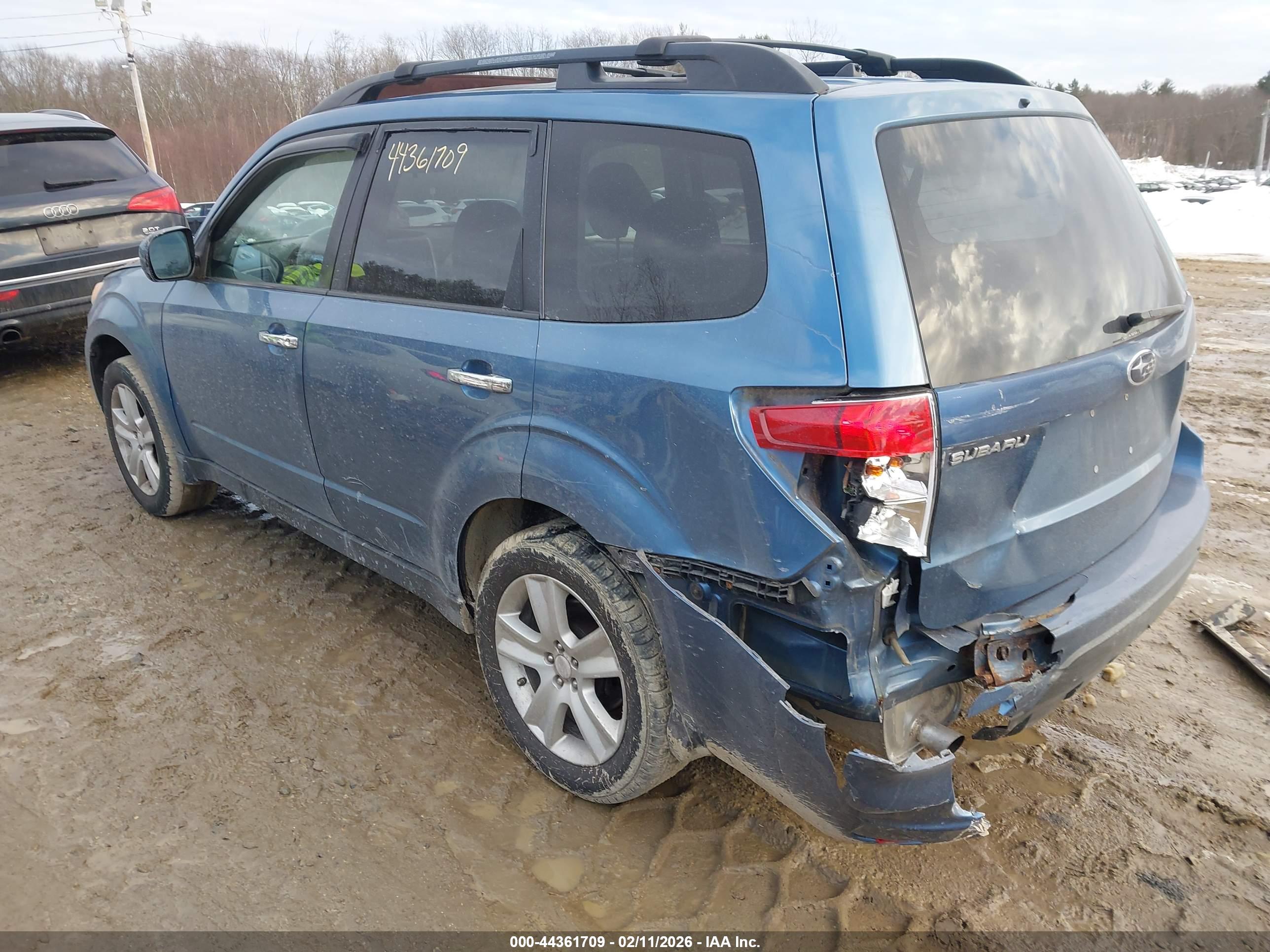 SUBARU FORESTER image 3