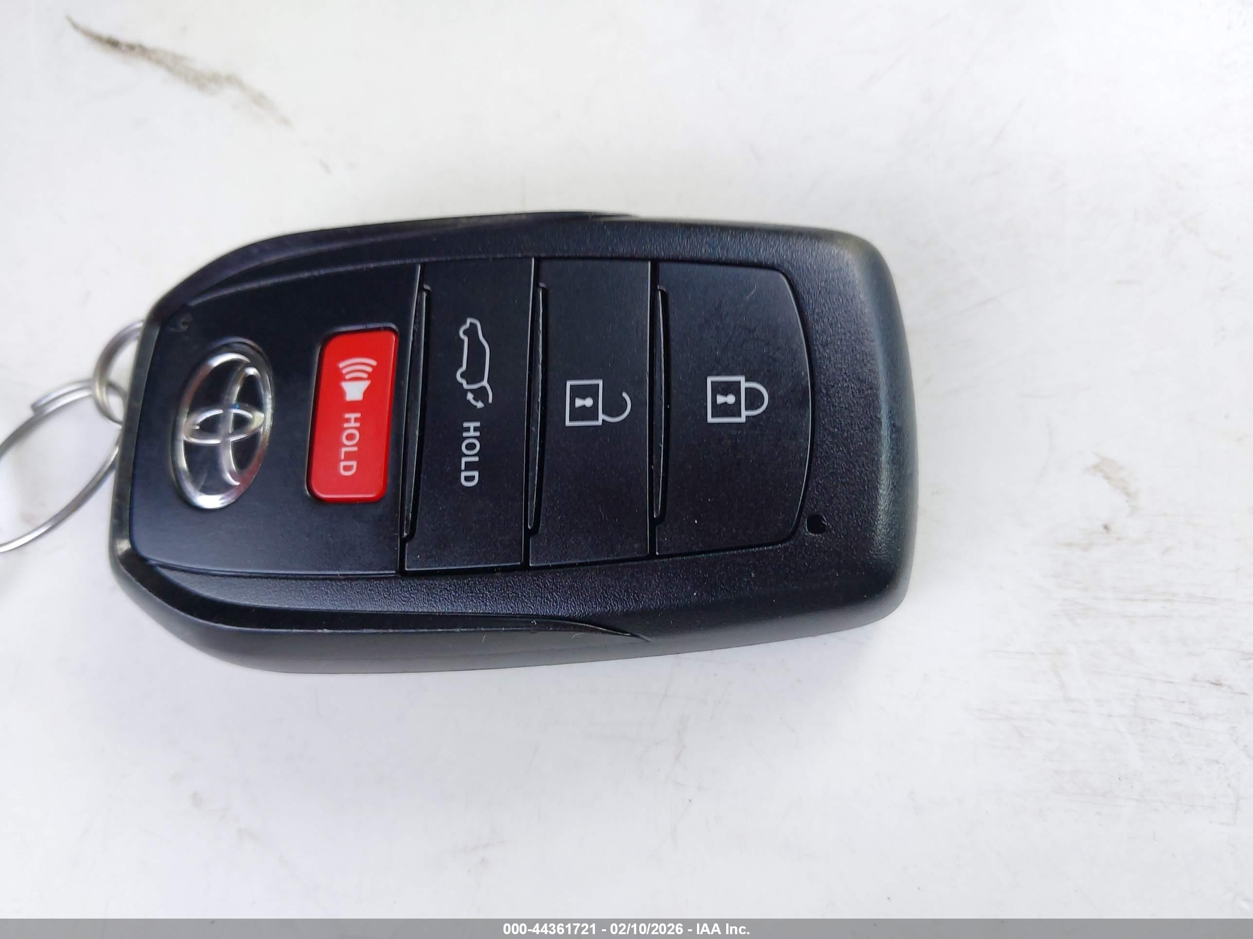TOYOTA COROLLA image 11