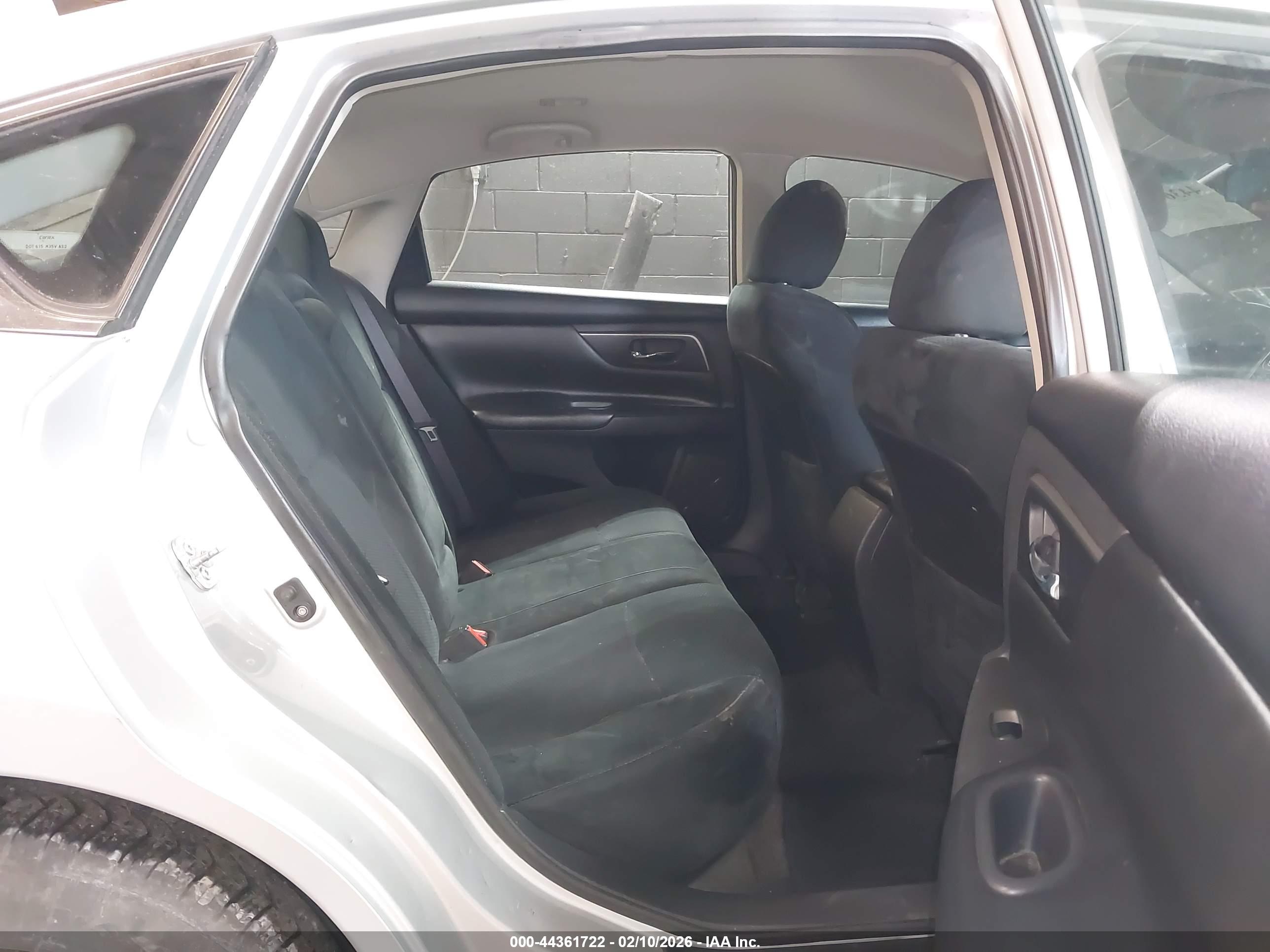 NISSAN ALTIMA image 8