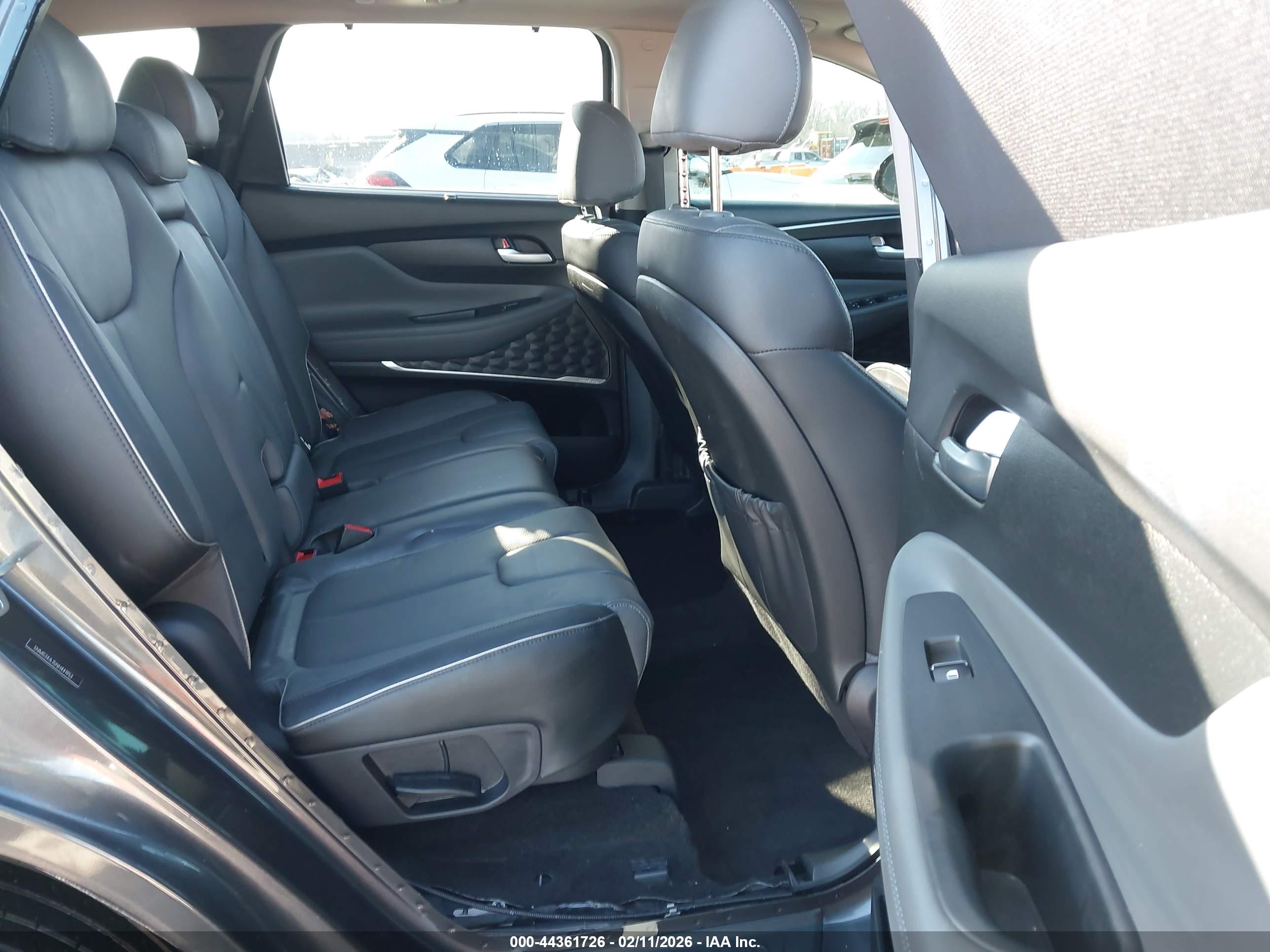 HYUNDAI SANTA image 8