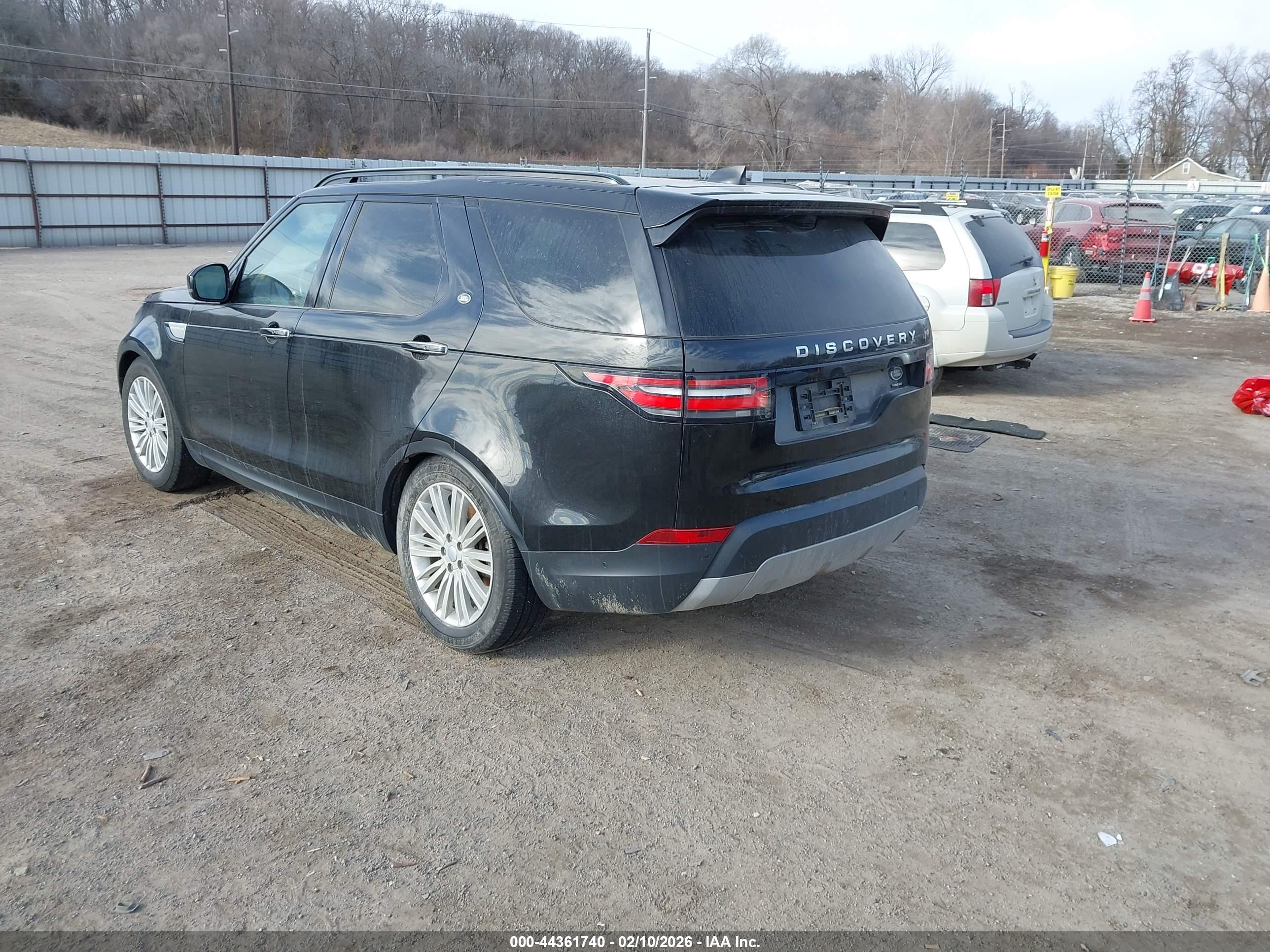 LAND ROVER image 3