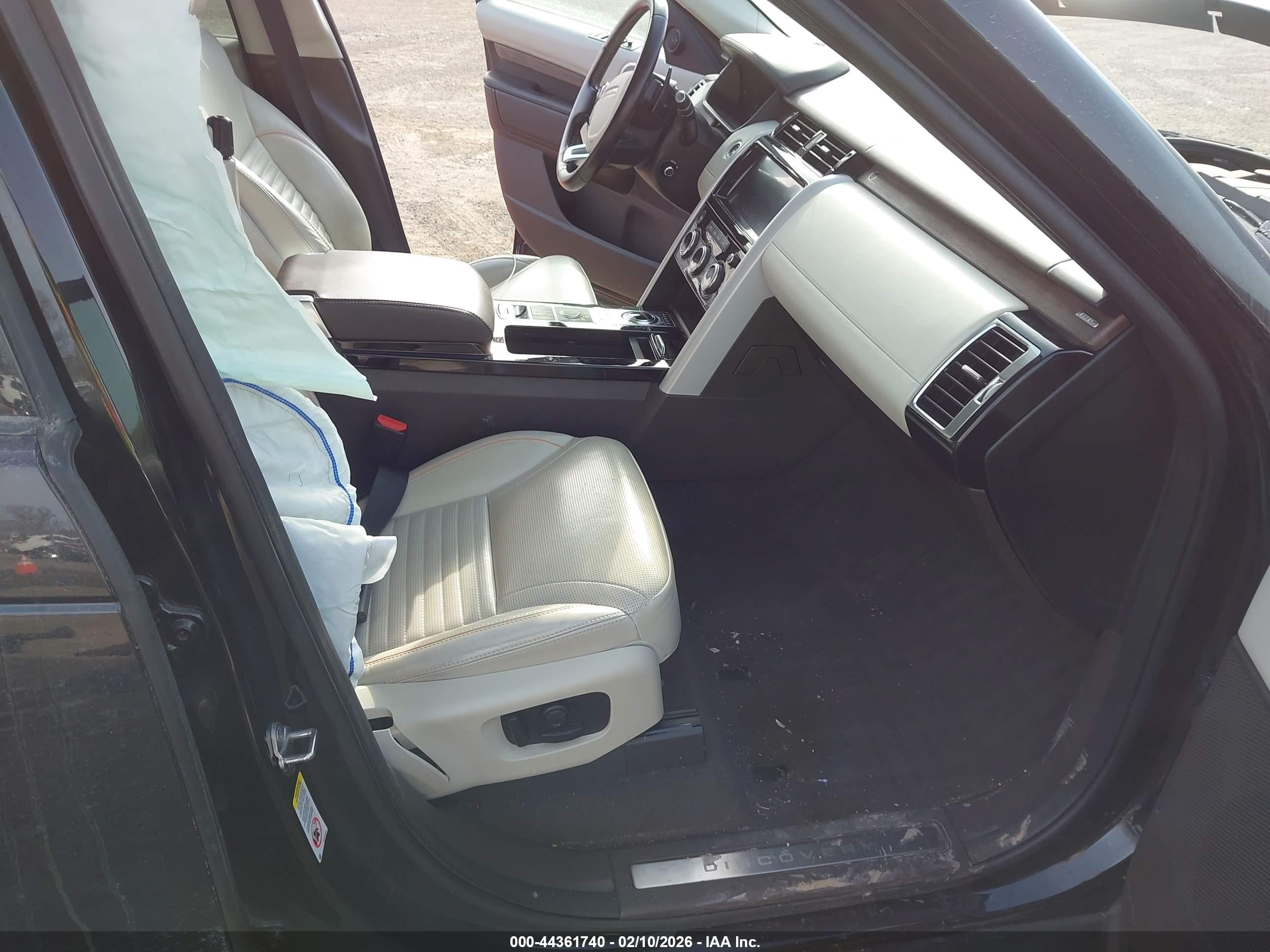 LAND ROVER image 5