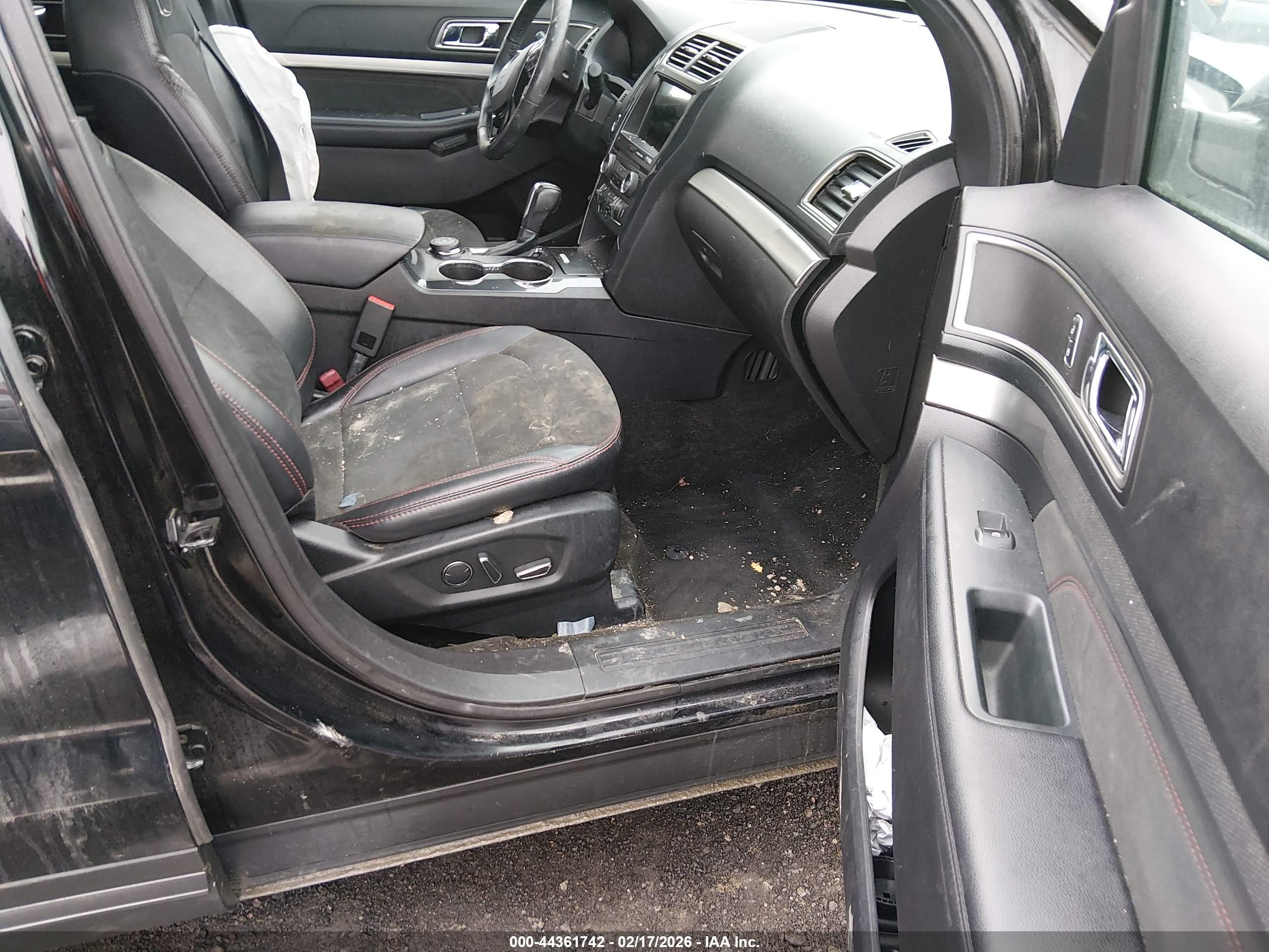 FORD EXPLORER image 5