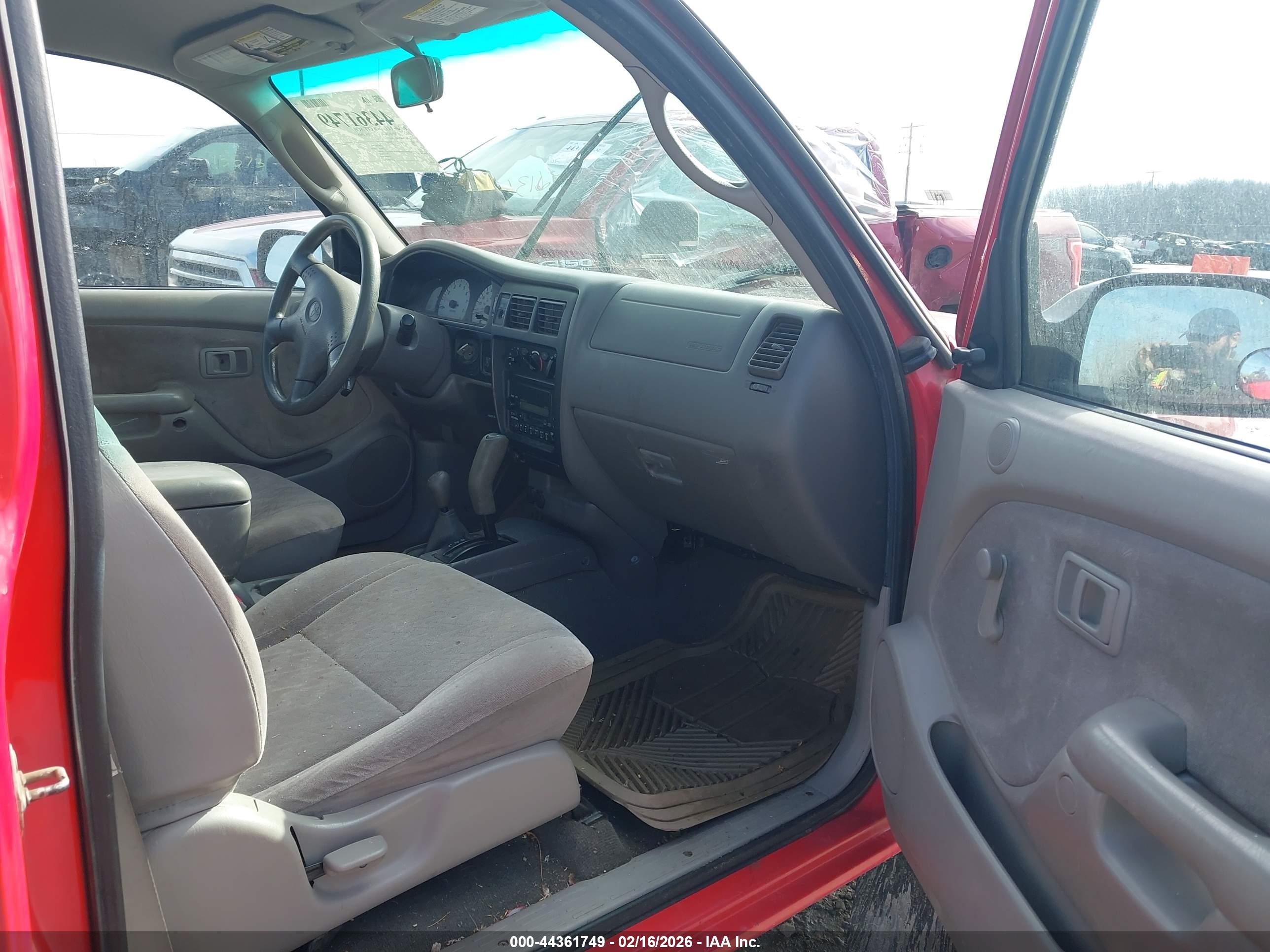TOYOTA TACOMA image 5