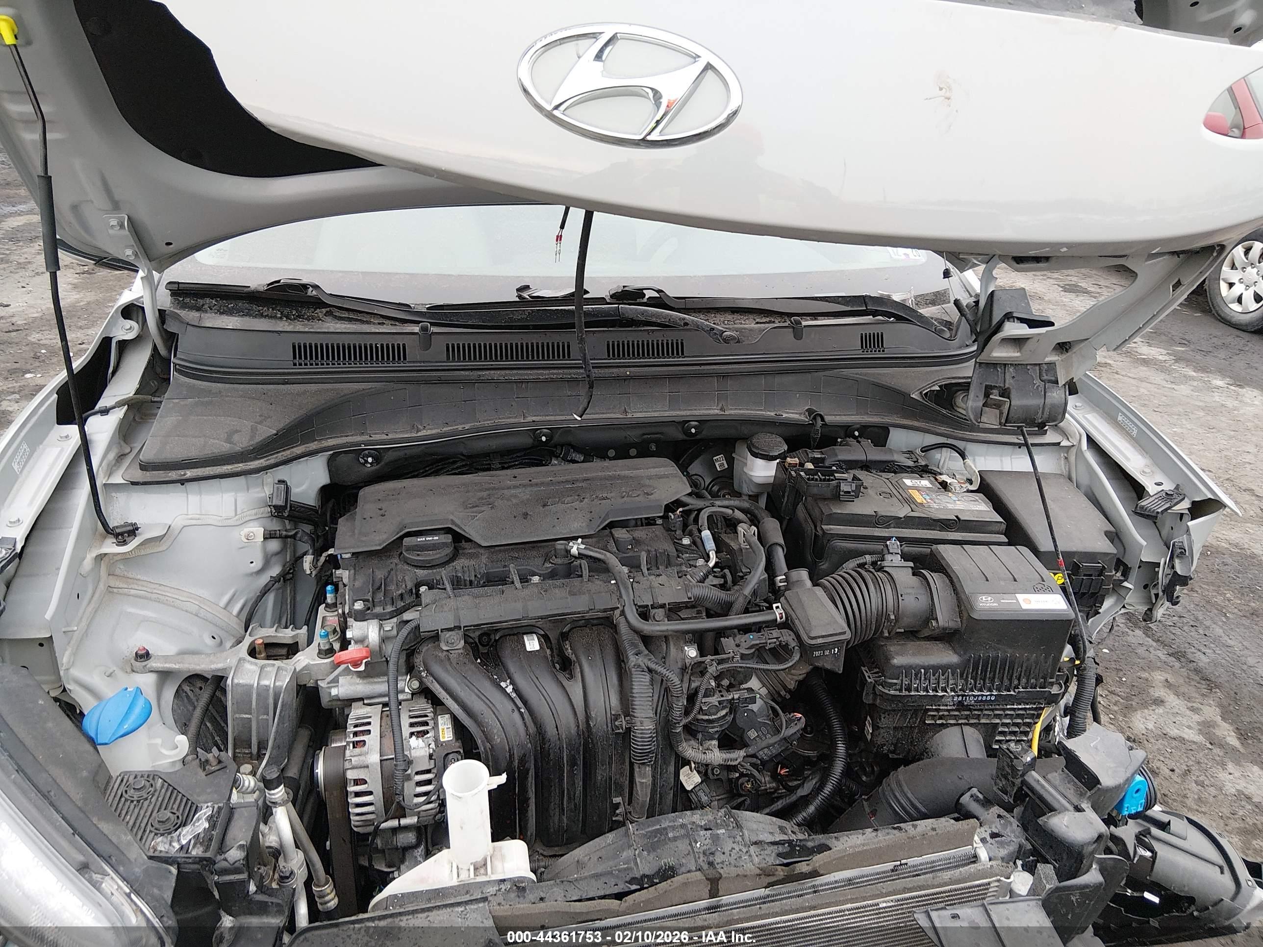 HYUNDAI KONA image 10