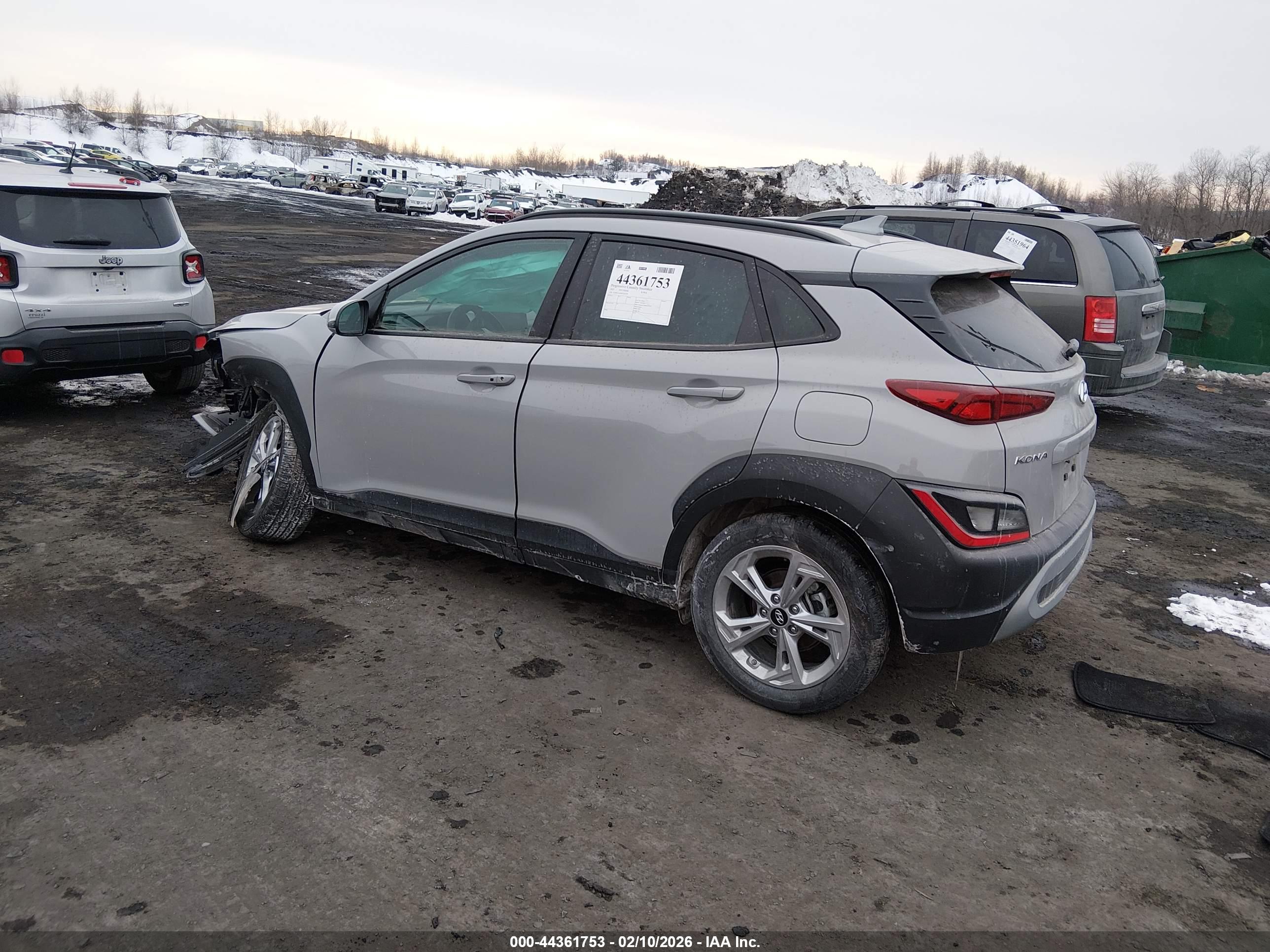 HYUNDAI KONA image 3