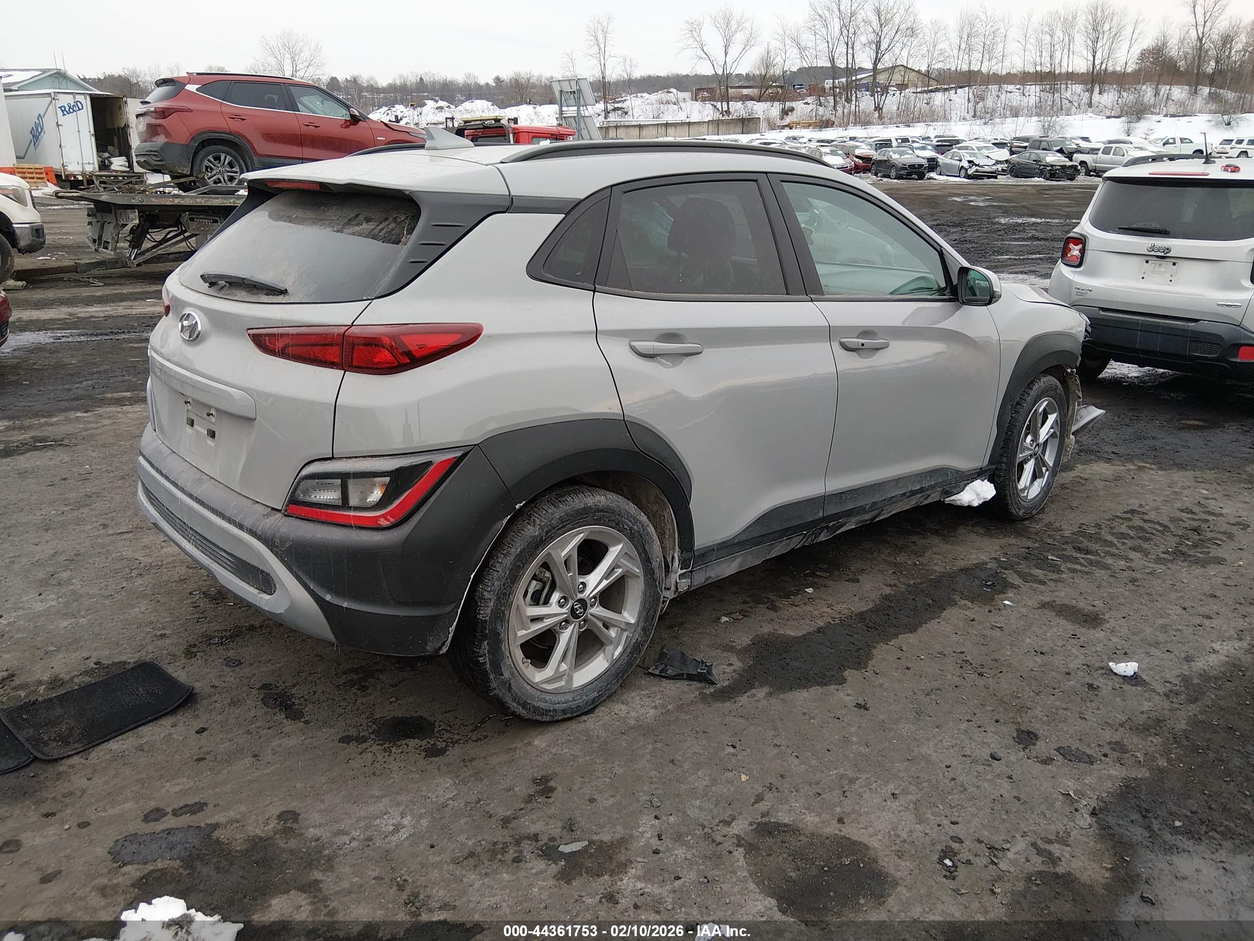 HYUNDAI KONA image 4
