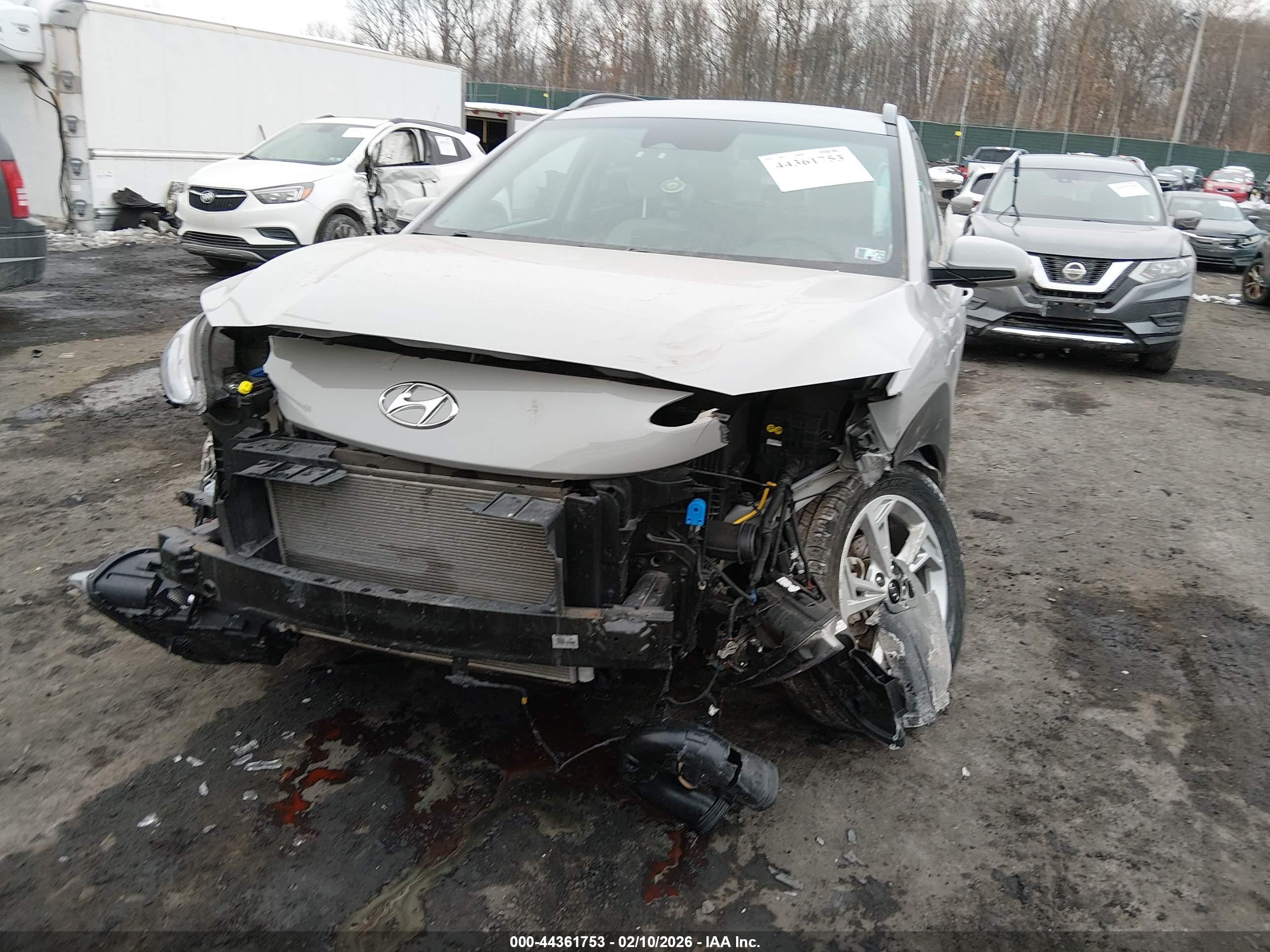 HYUNDAI KONA image 6
