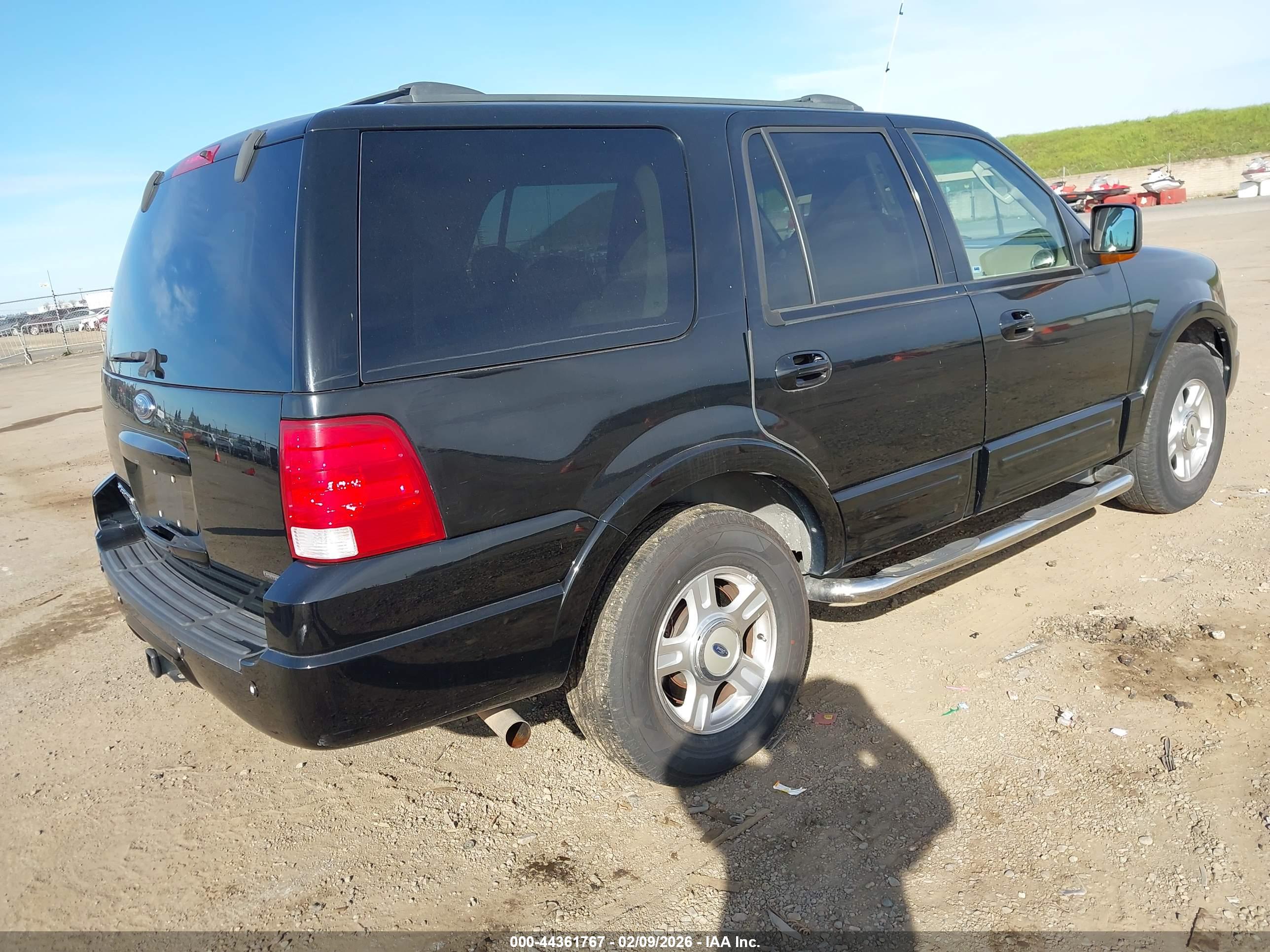 FORD EXPEDITION image 4