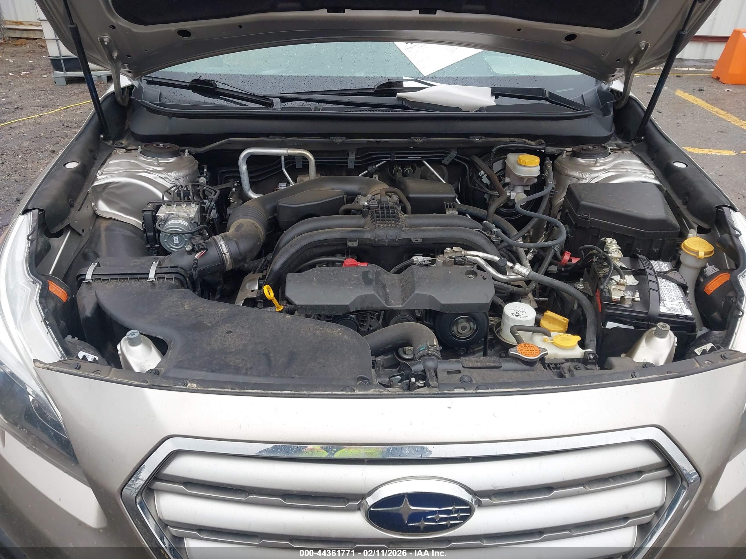 SUBARU OUTBACK image 10