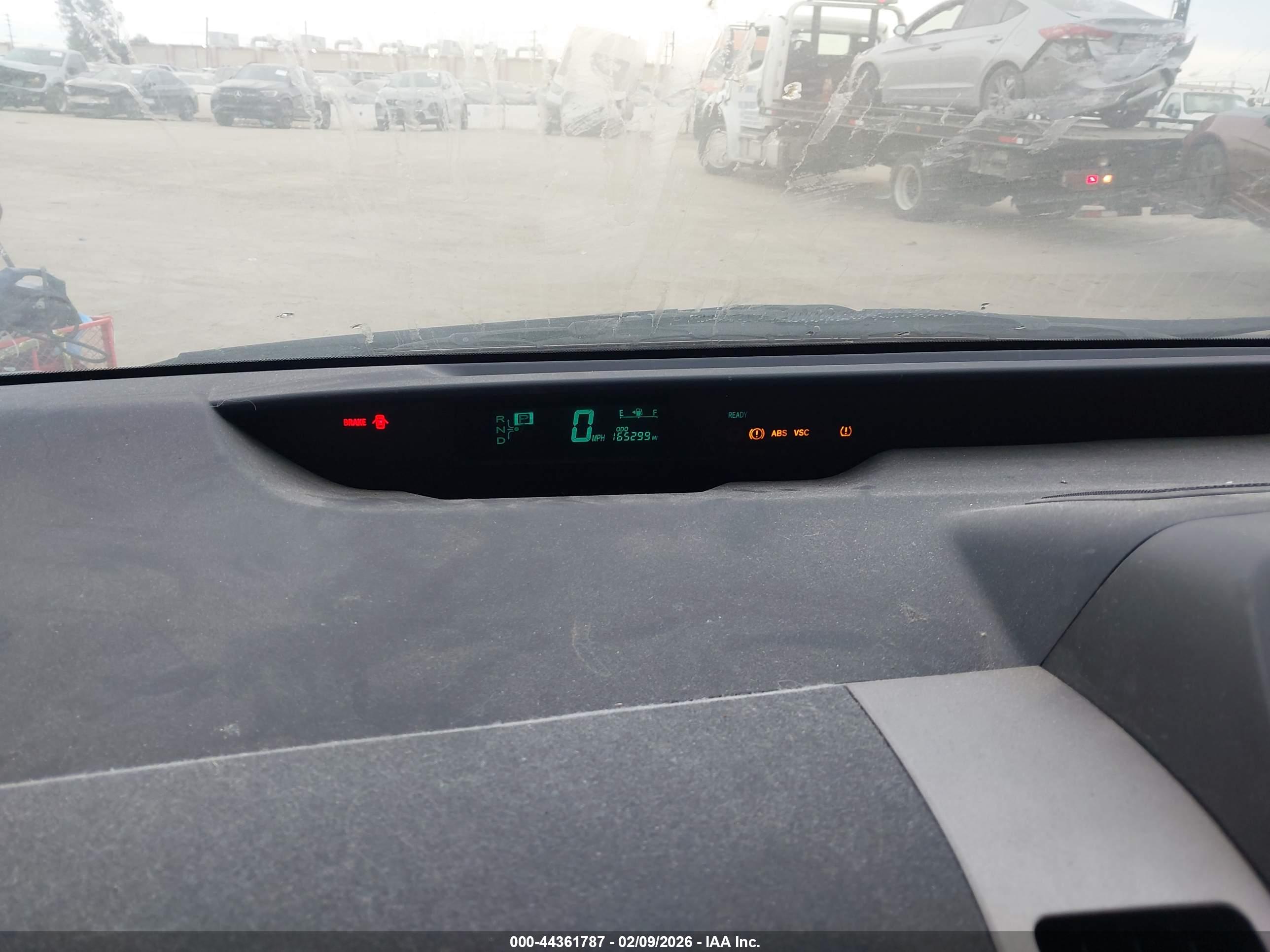 TOYOTA PRIUS image 7
