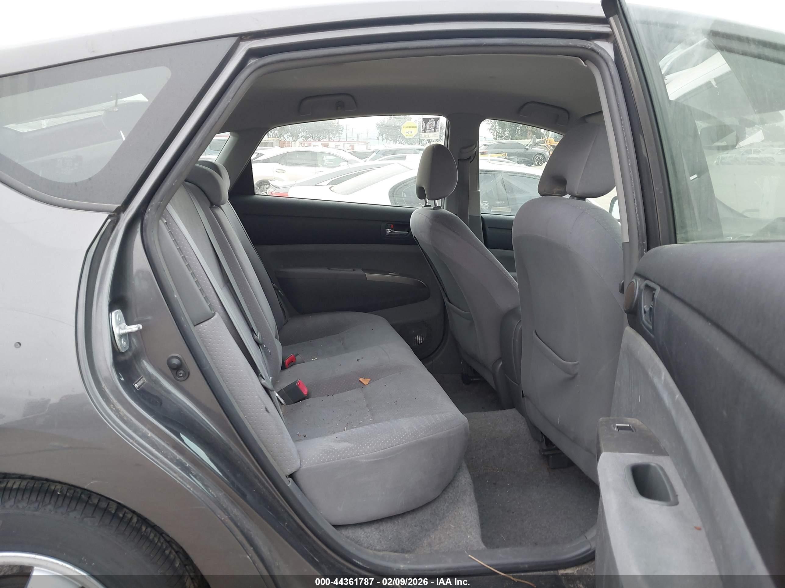 TOYOTA PRIUS image 8
