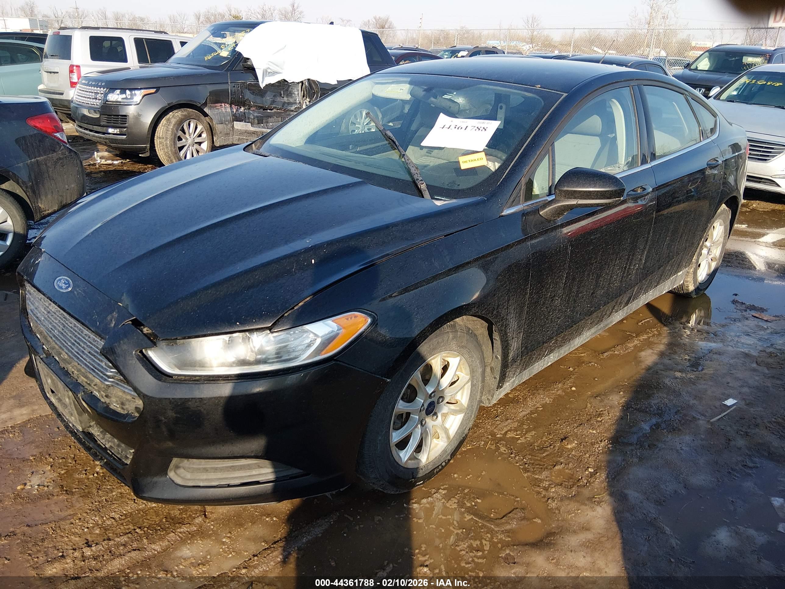 FORD FUSION image 2