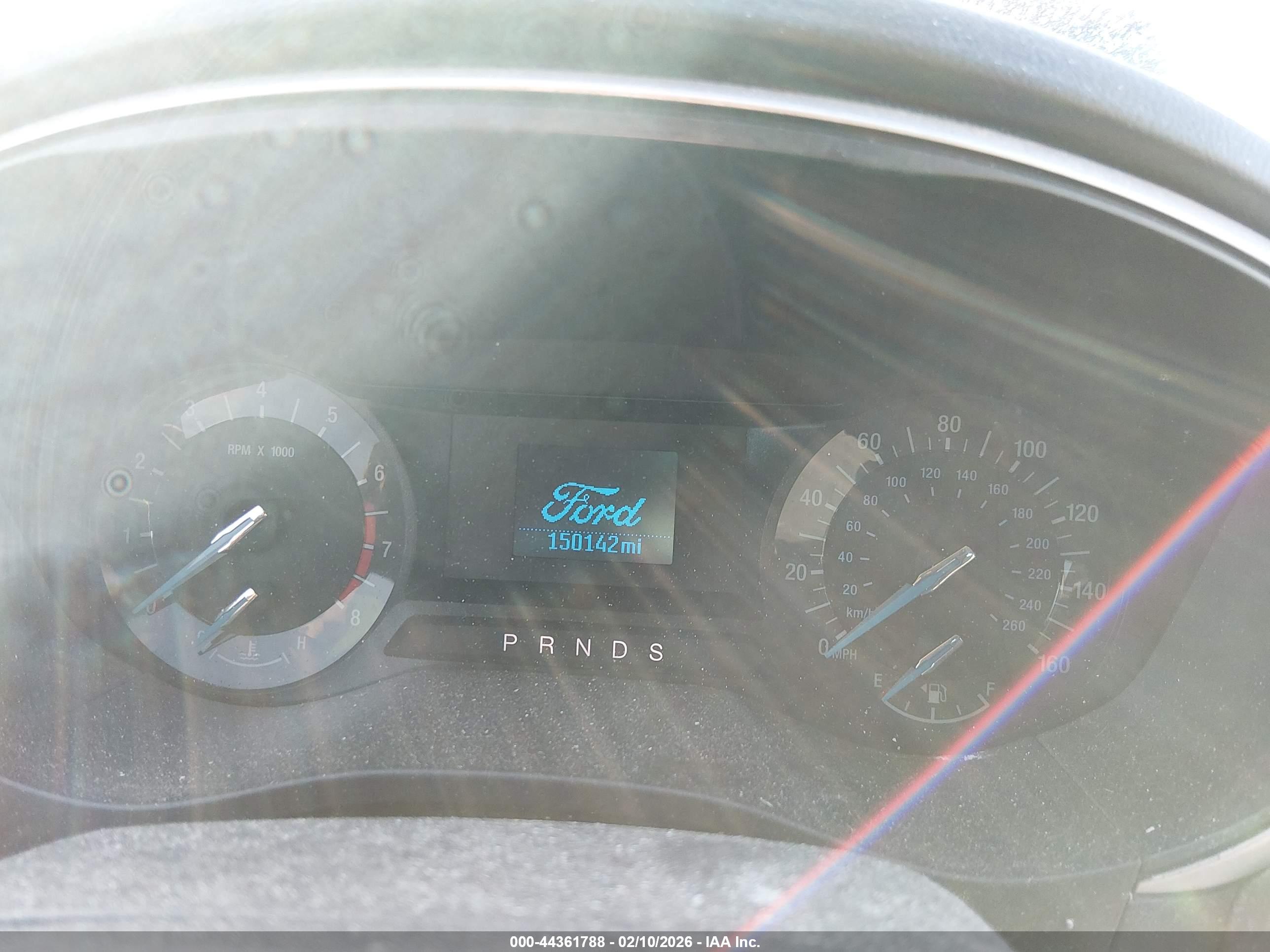 FORD FUSION image 7