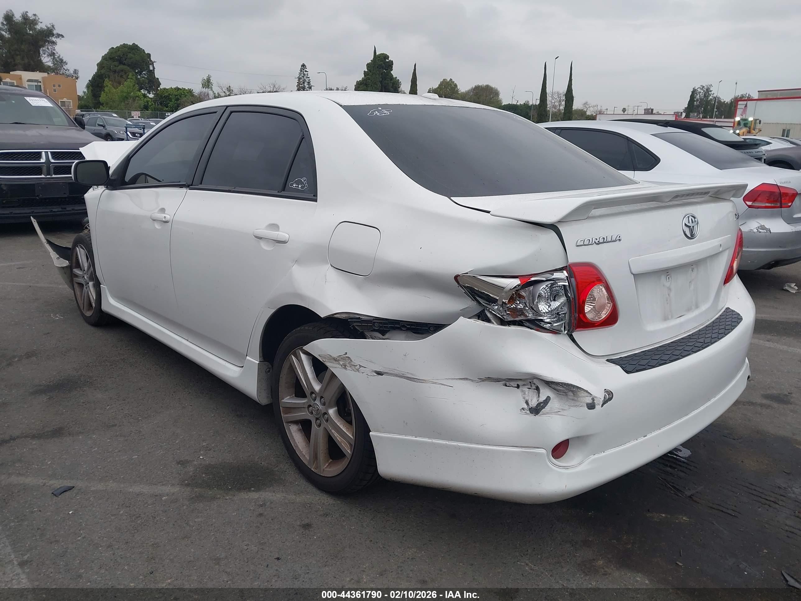 TOYOTA COROLLA image 3
