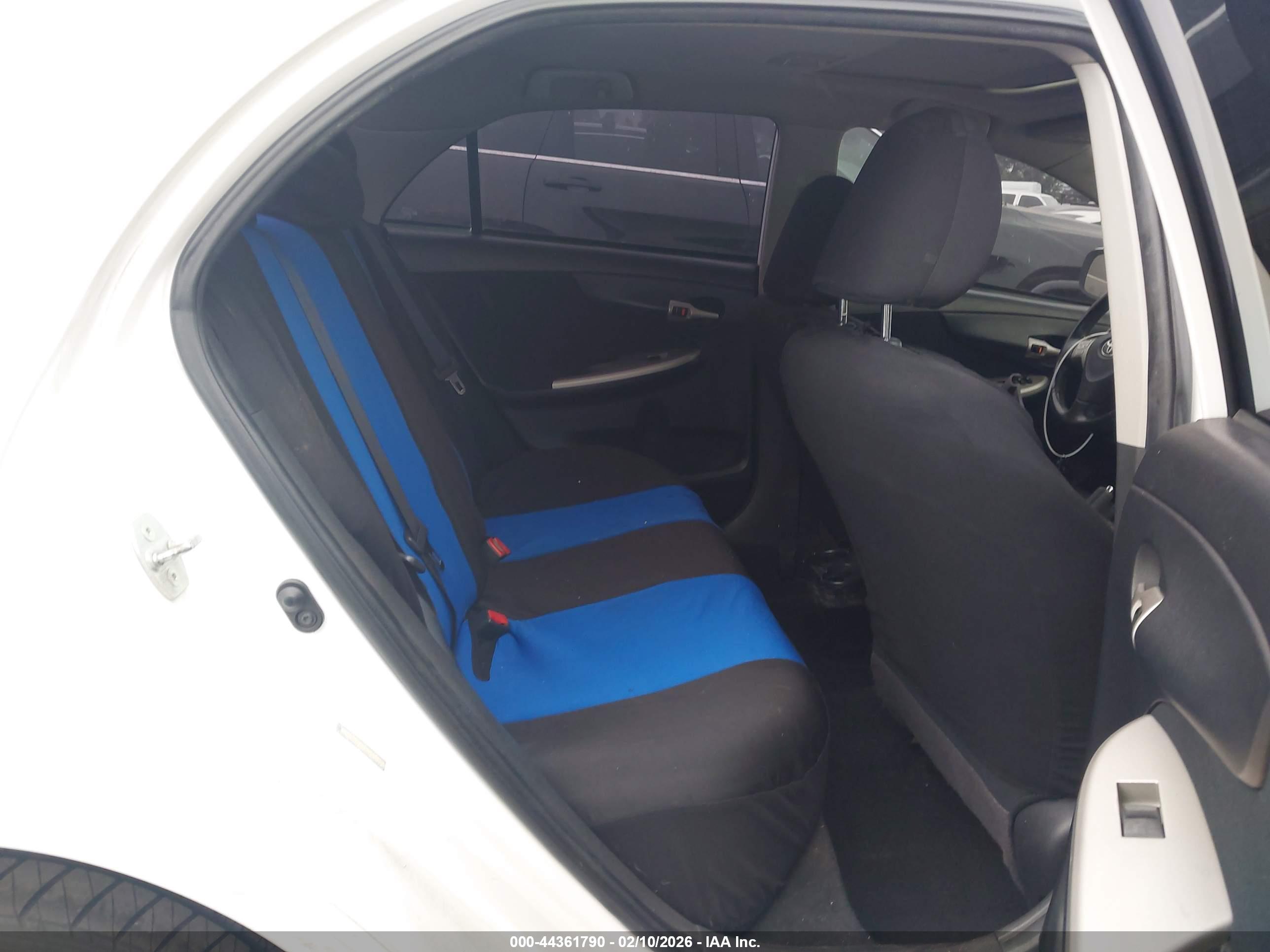 TOYOTA COROLLA image 8
