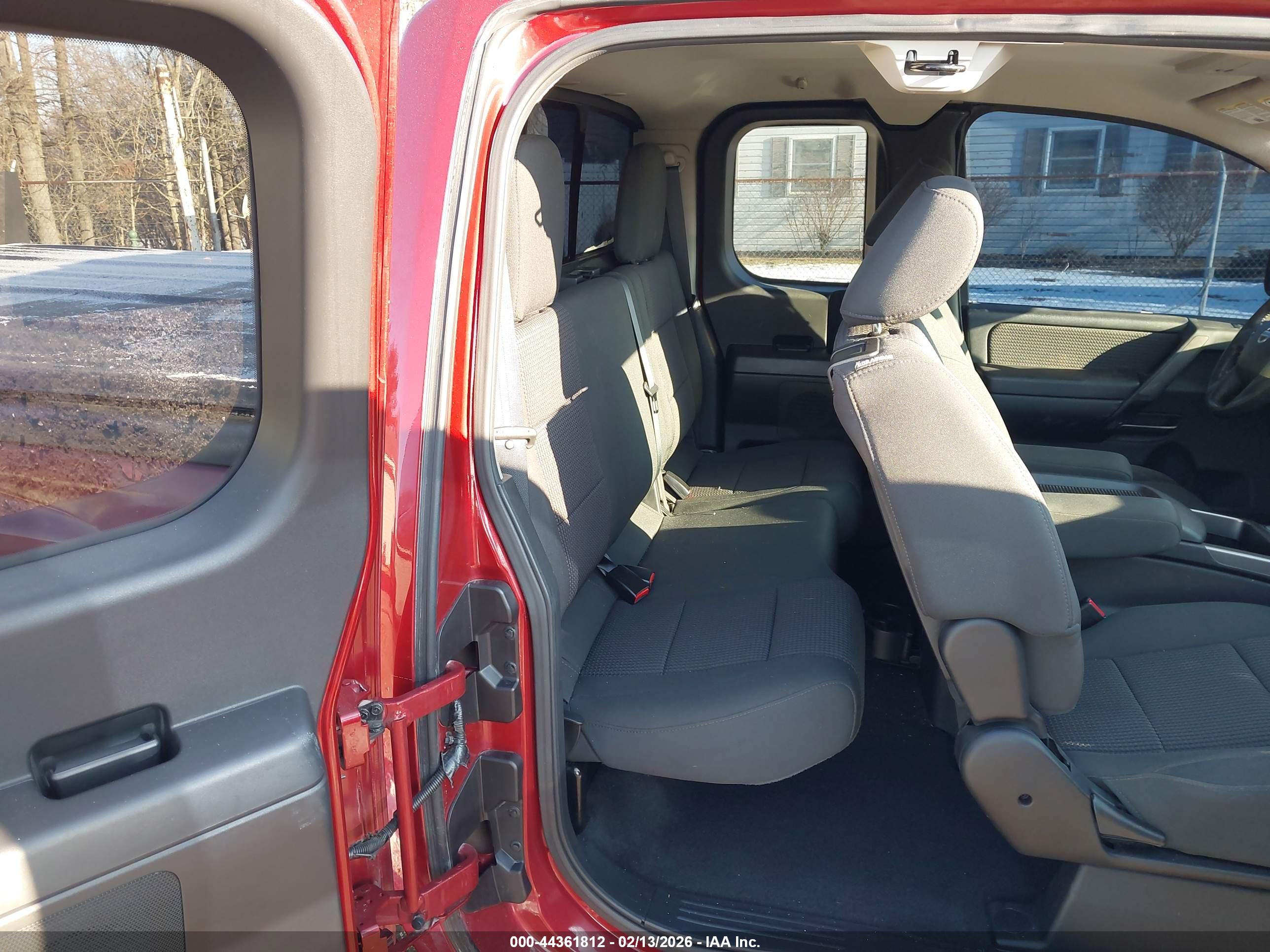 NISSAN TITAN image 8