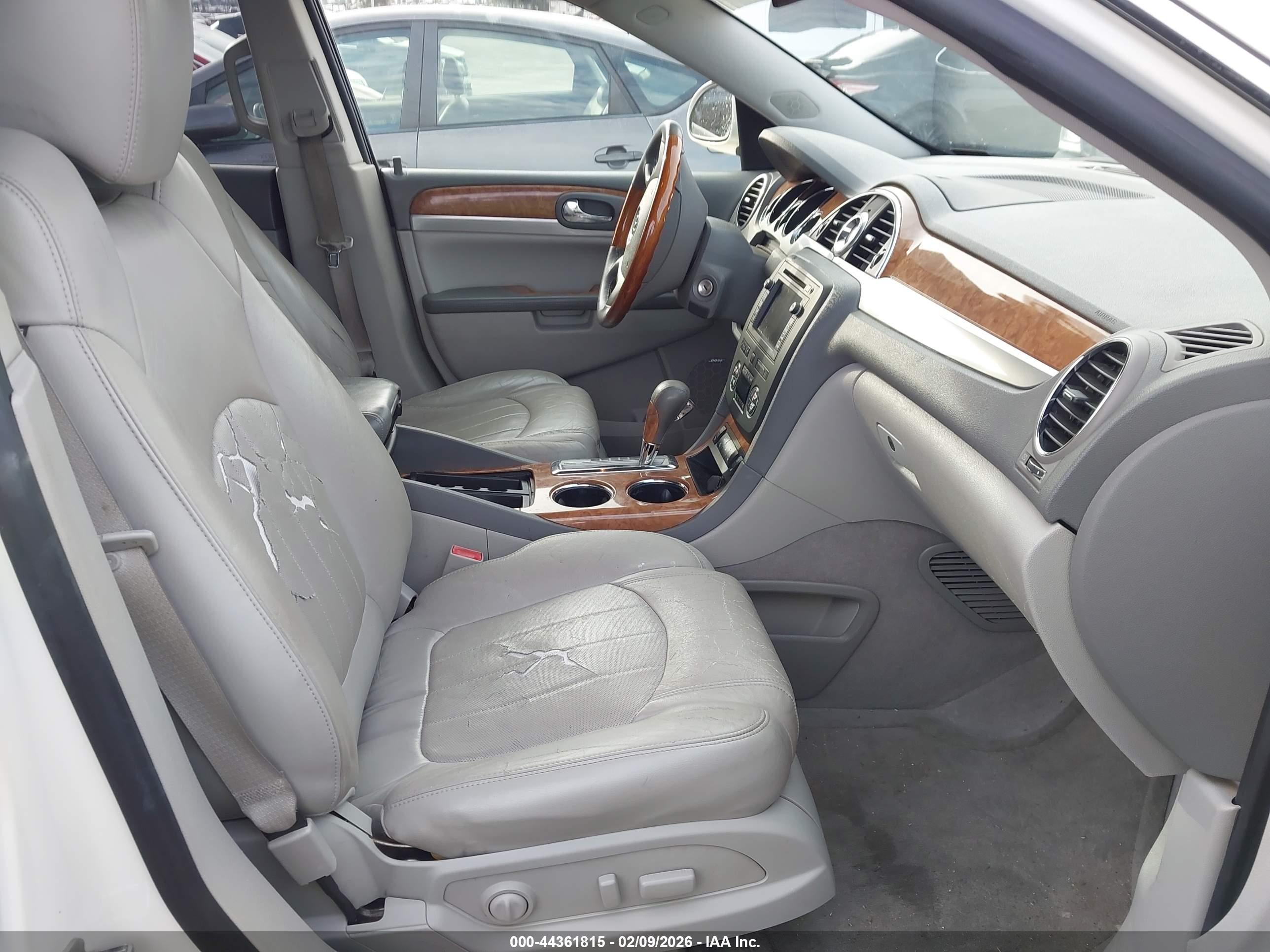 BUICK ENCLAVE image 5