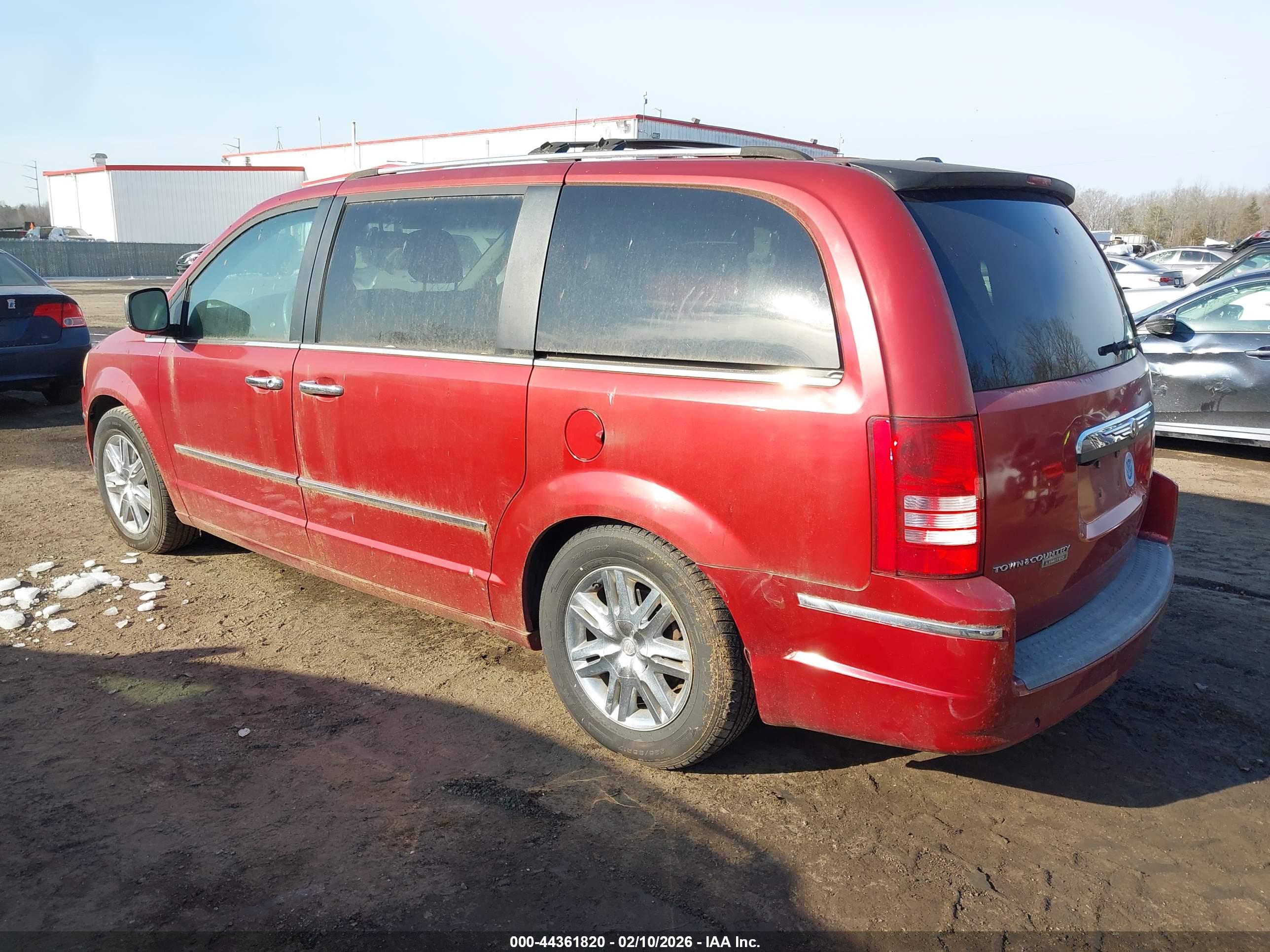 CHRYSLER TOWN image 3