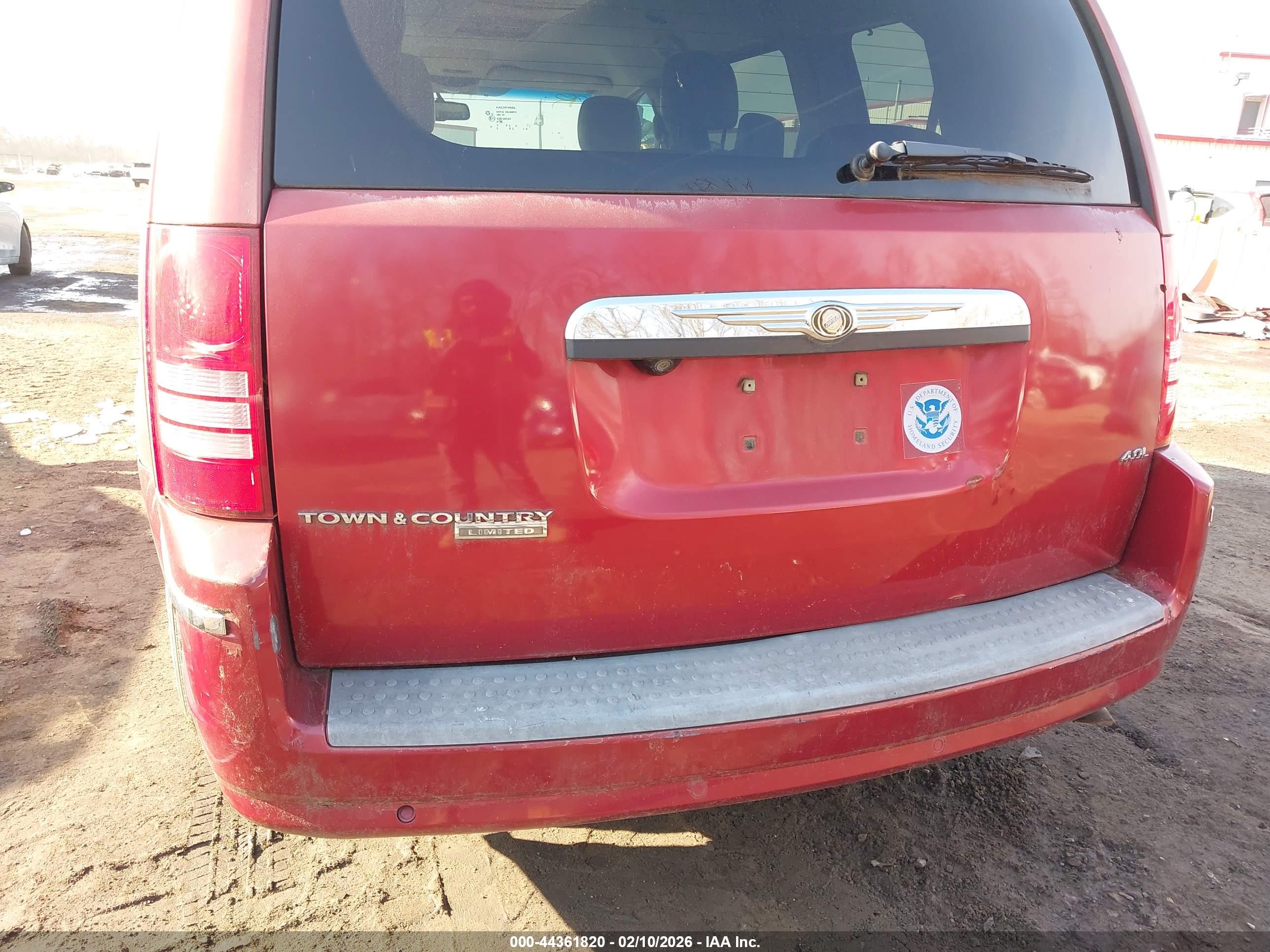 CHRYSLER TOWN image 6