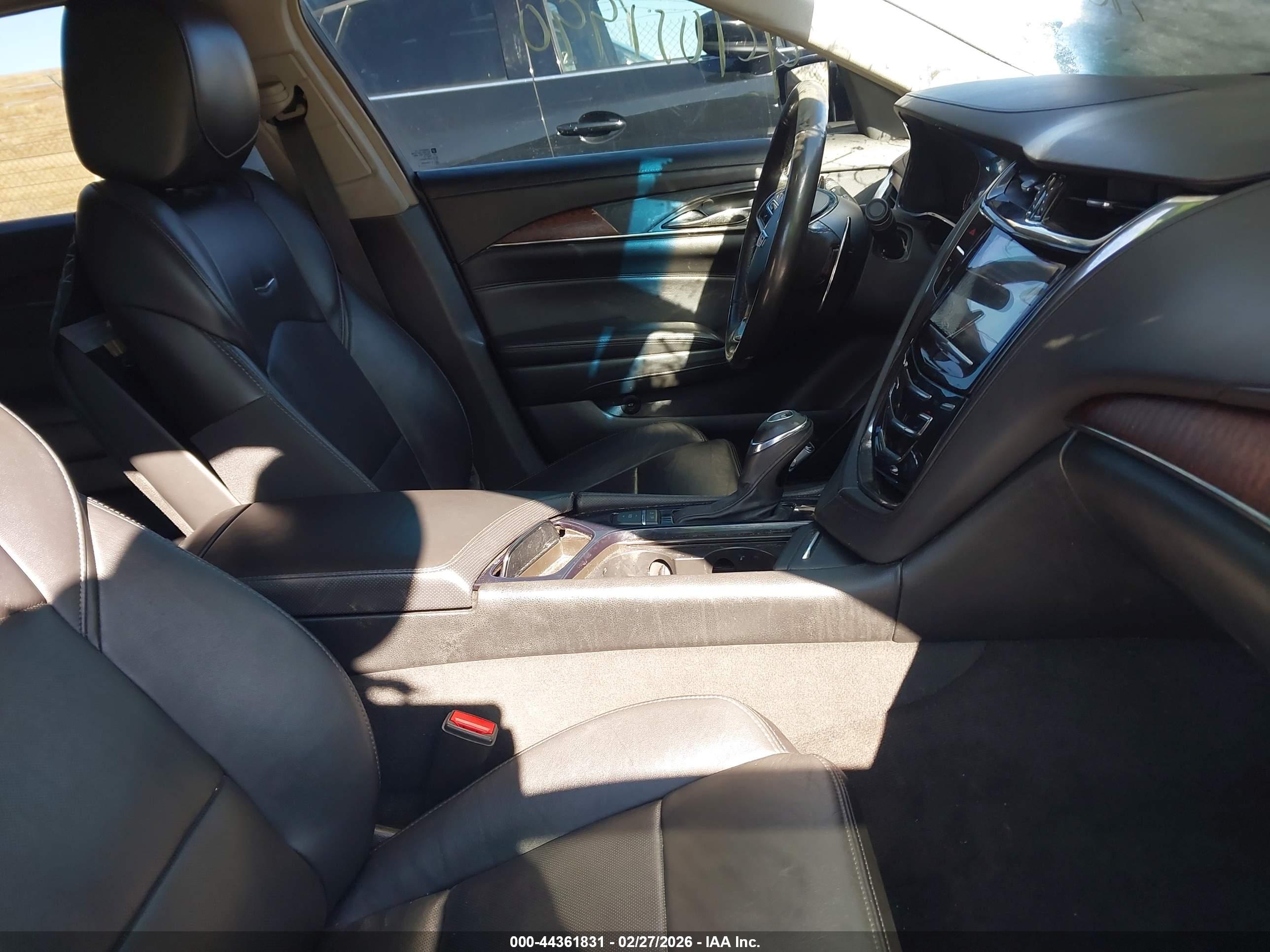 CADILLAC CTS image 5