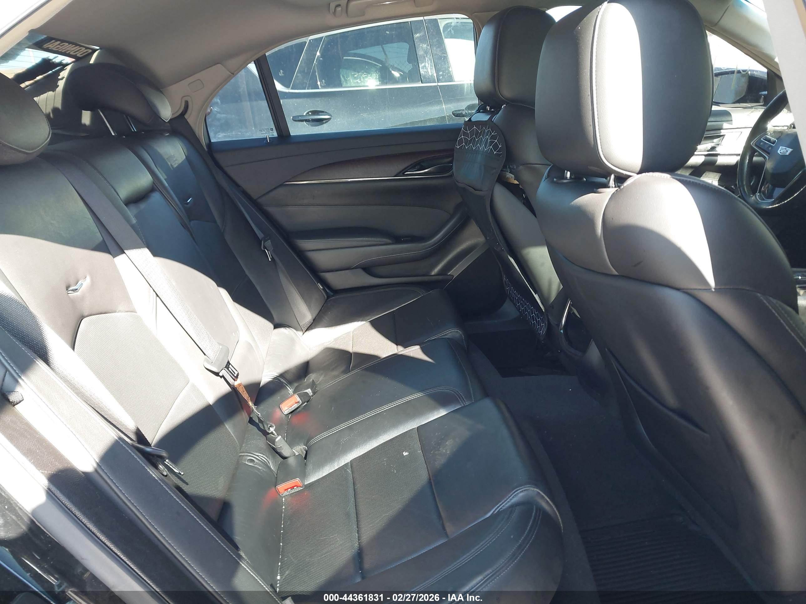 CADILLAC CTS image 8