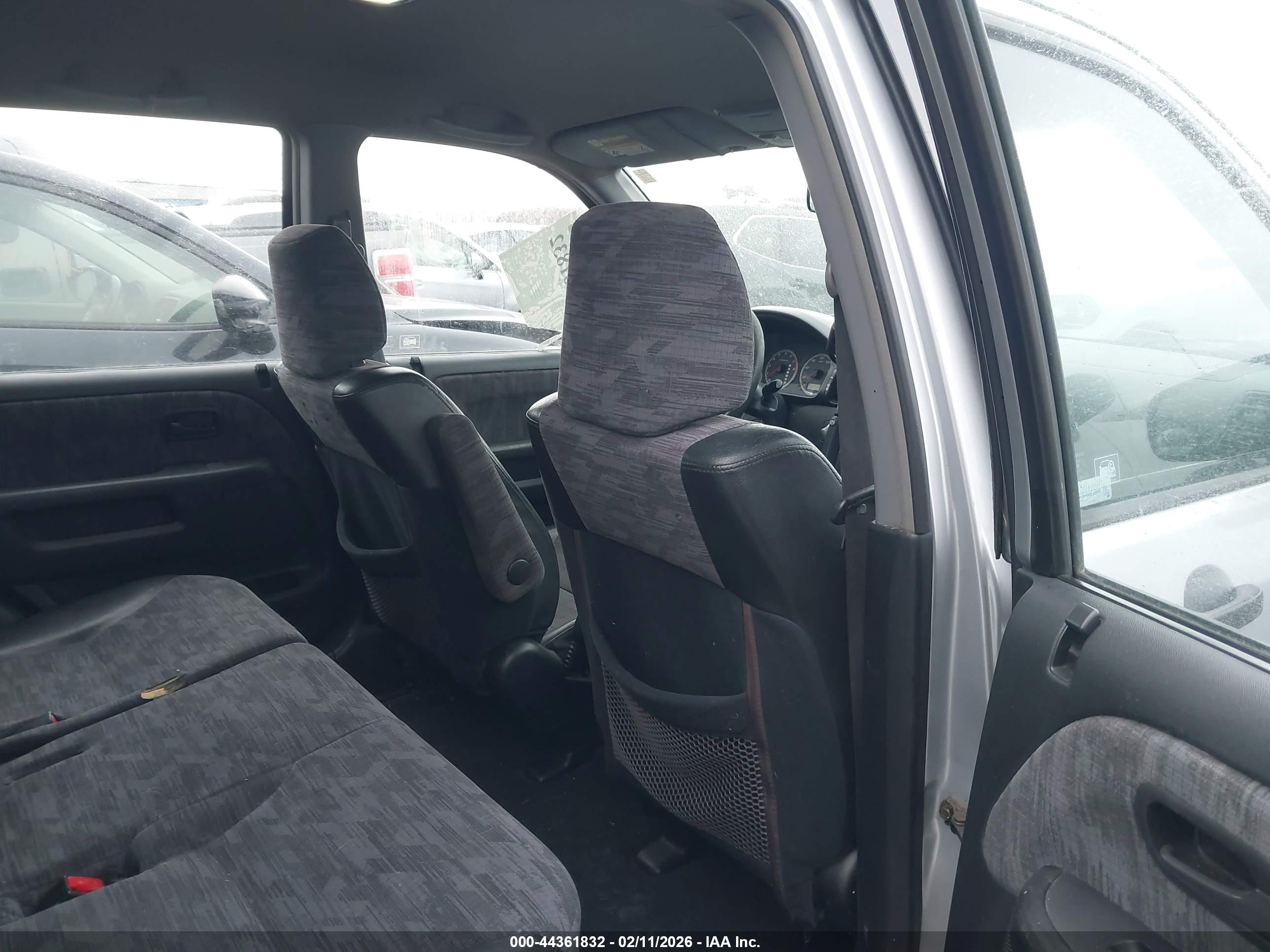 HONDA CR-V image 8