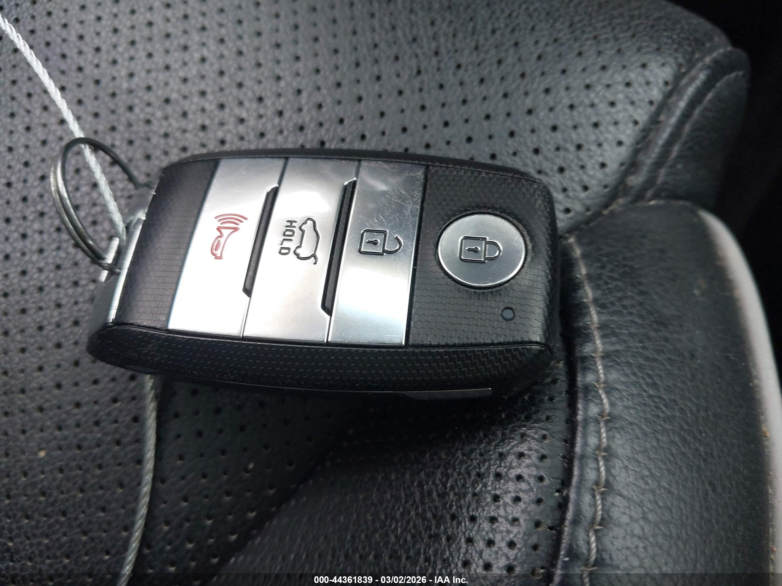 KIA SPORTAGE image 11