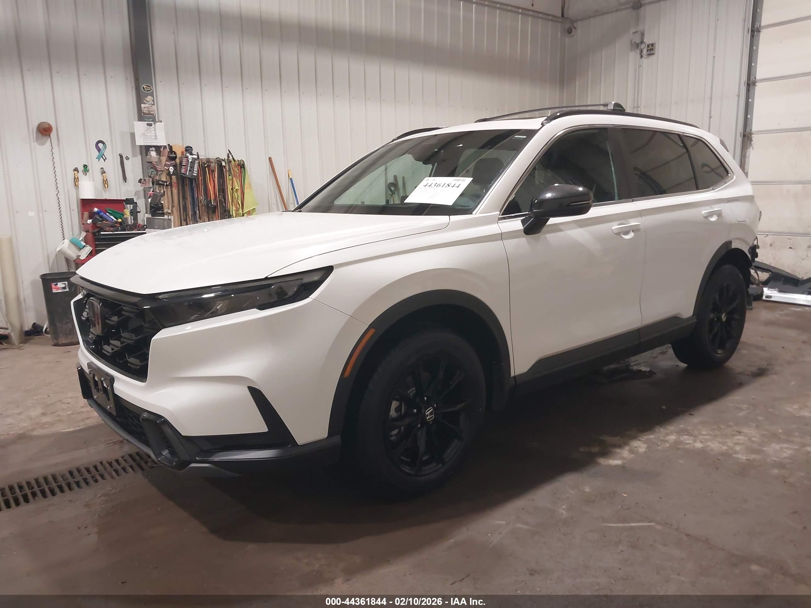 HONDA CR-V image 2