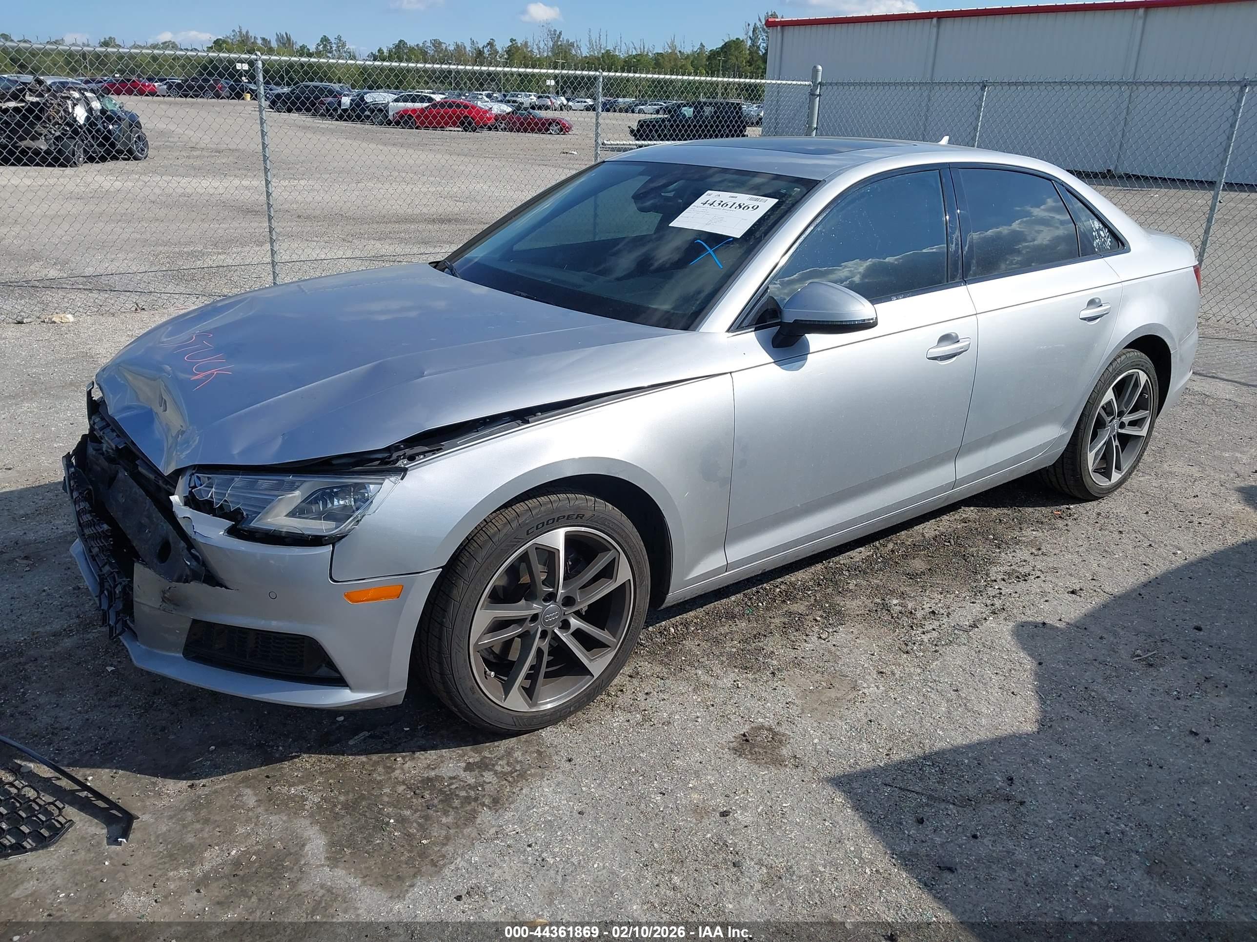 AUDI A4 image 2