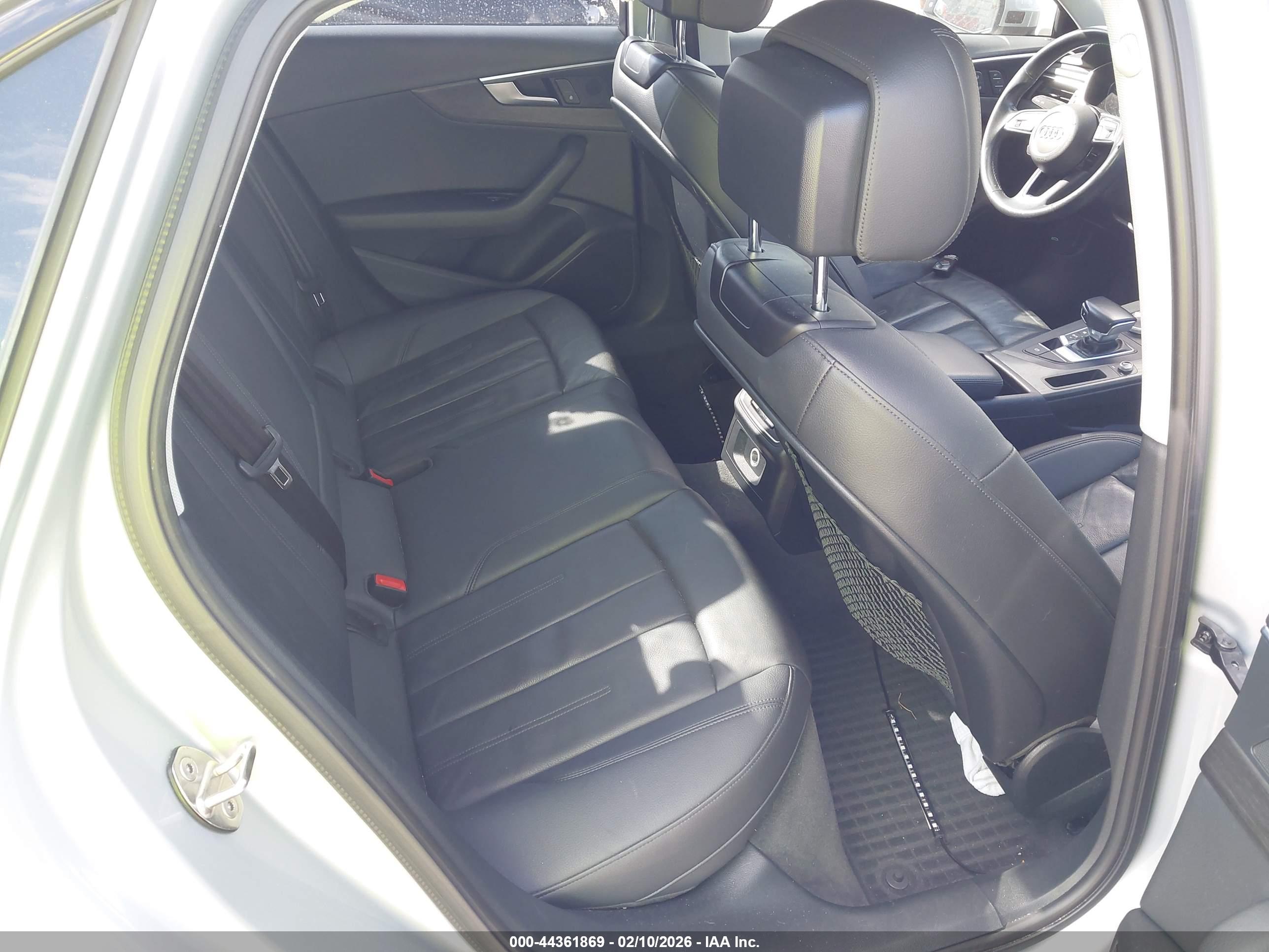 AUDI A4 image 8