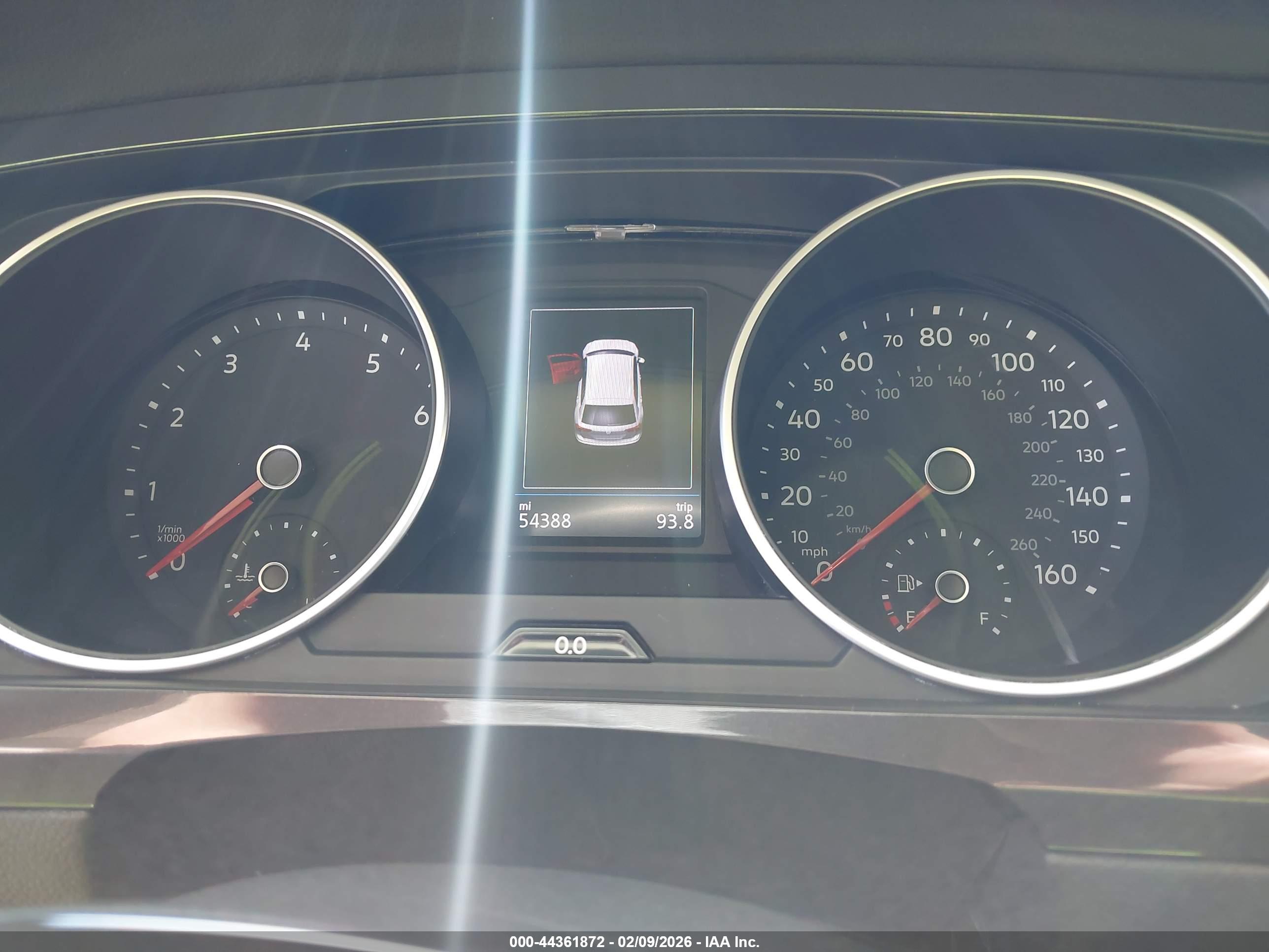VOLKSWAGEN TIGUAN image 7