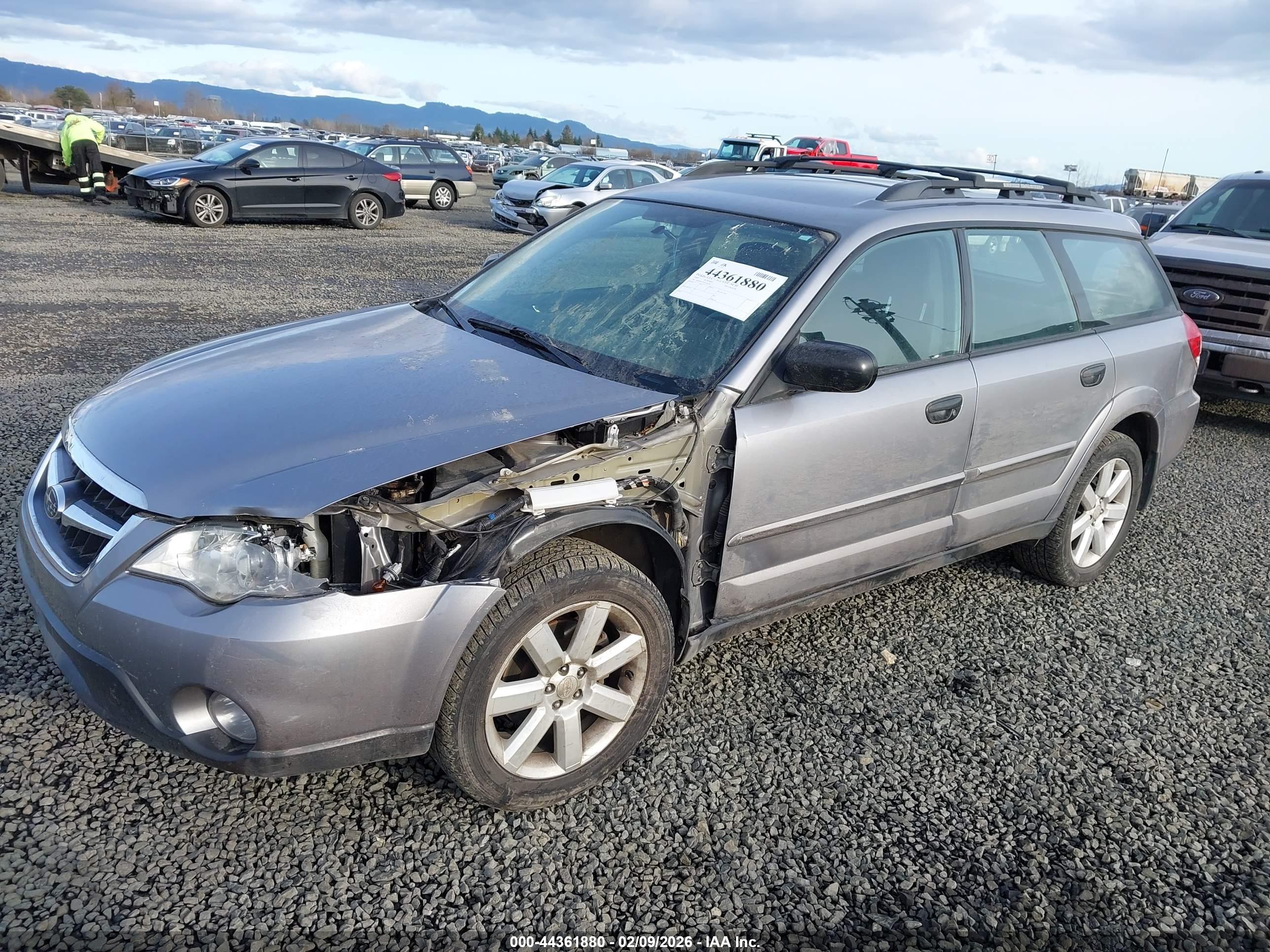 SUBARU OUTBACK image 2