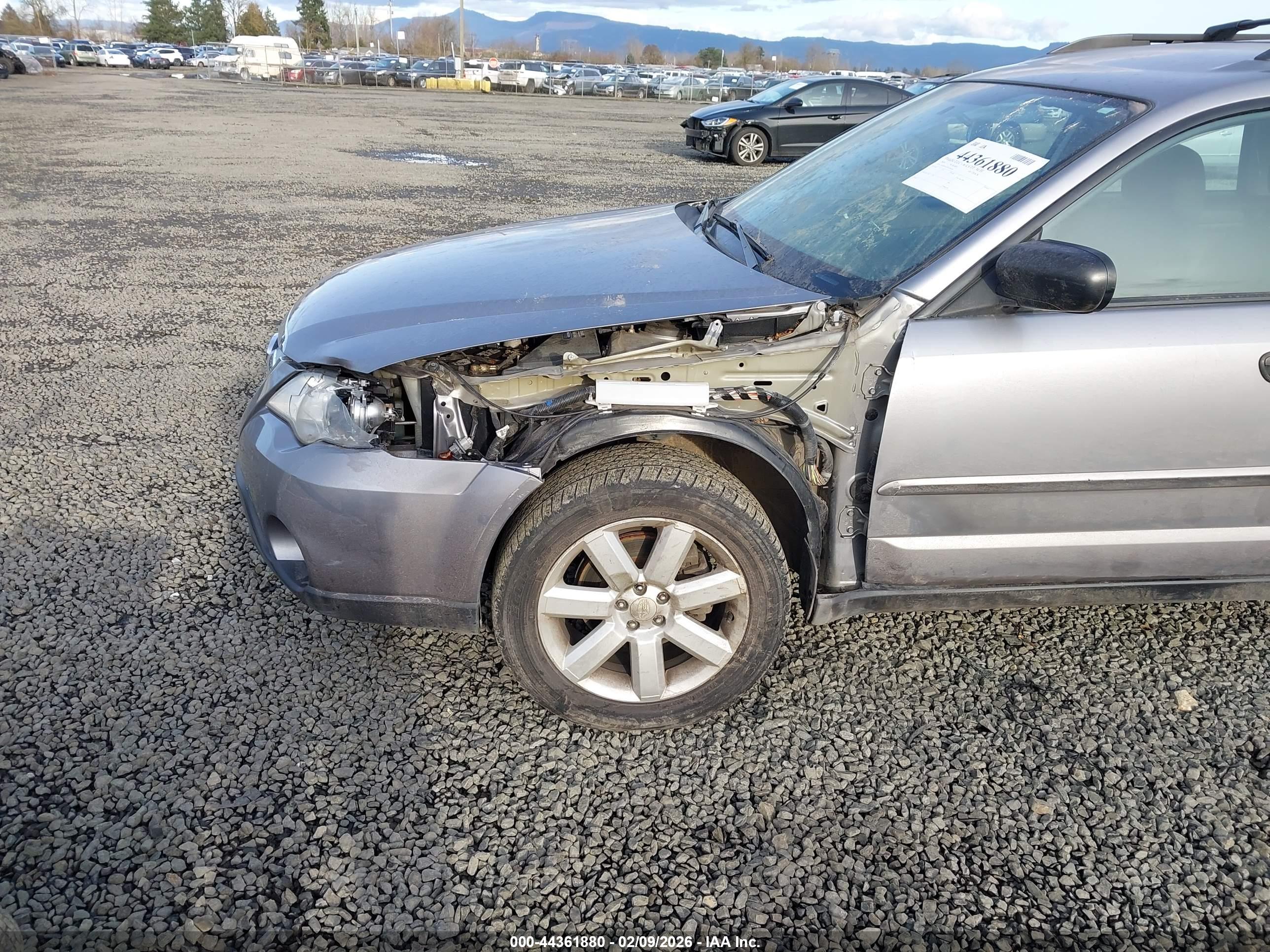 SUBARU OUTBACK image 6