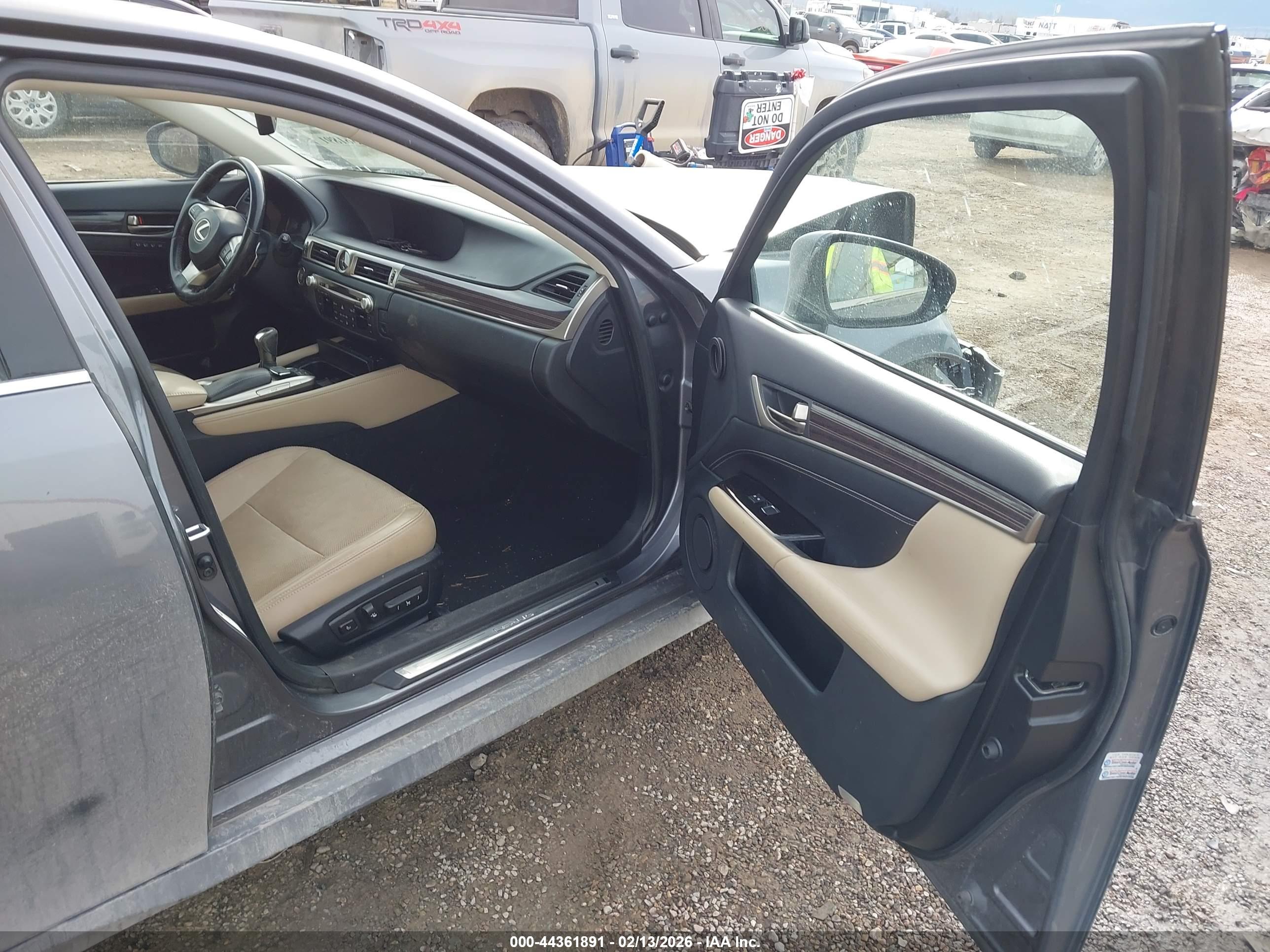 LEXUS GS image 5