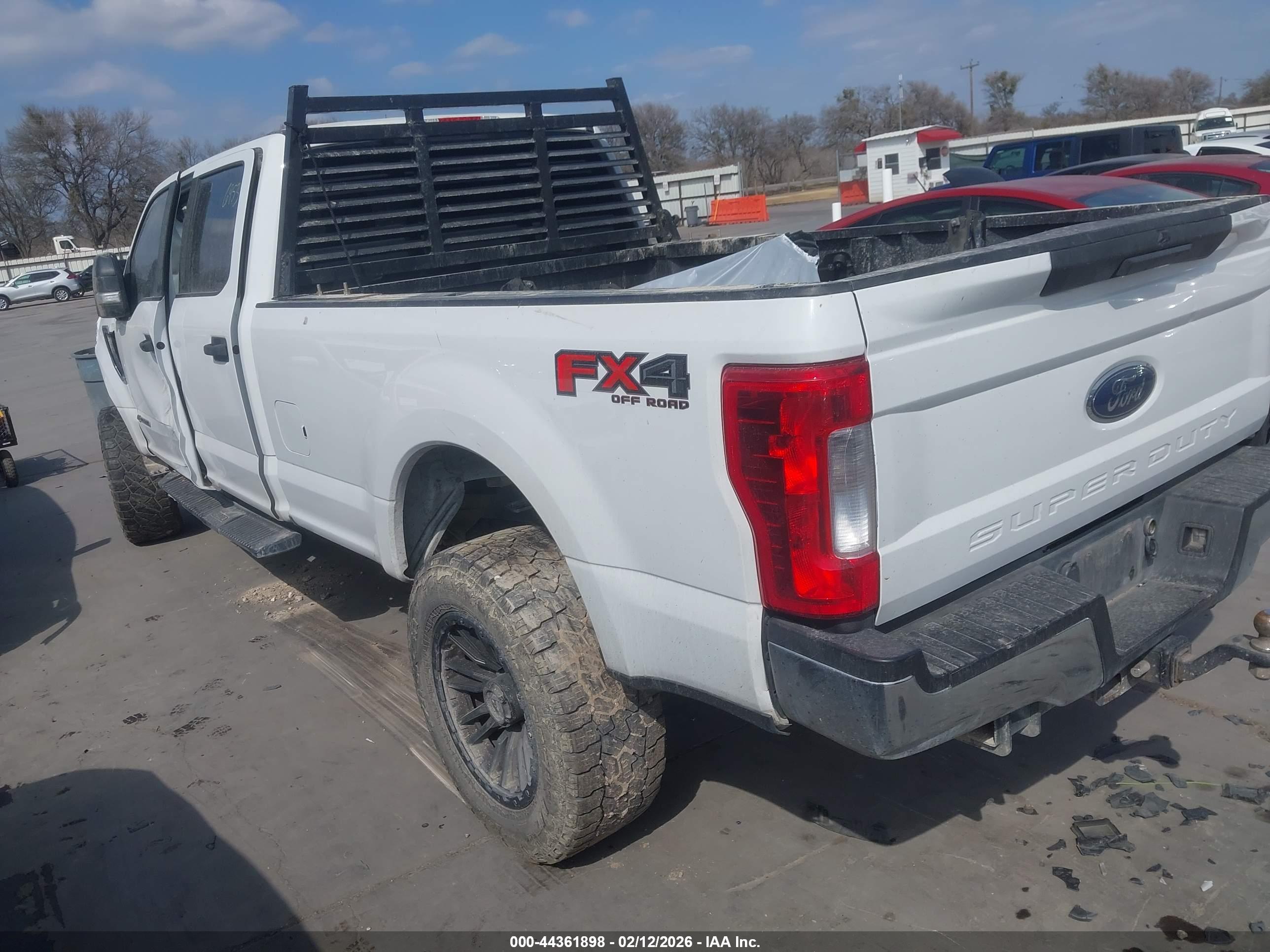 FORD F-350 image 3