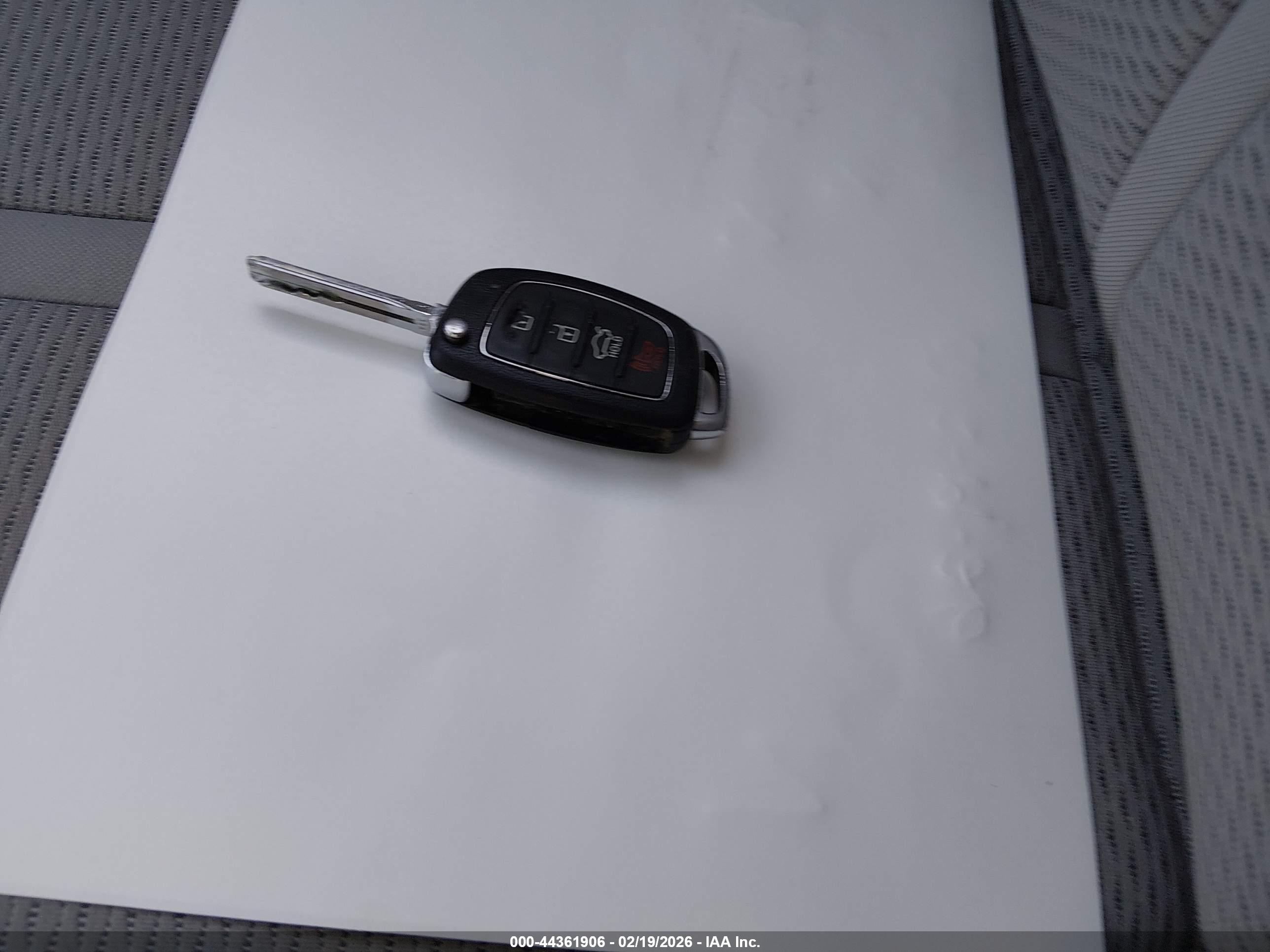 HYUNDAI SONATA image 11