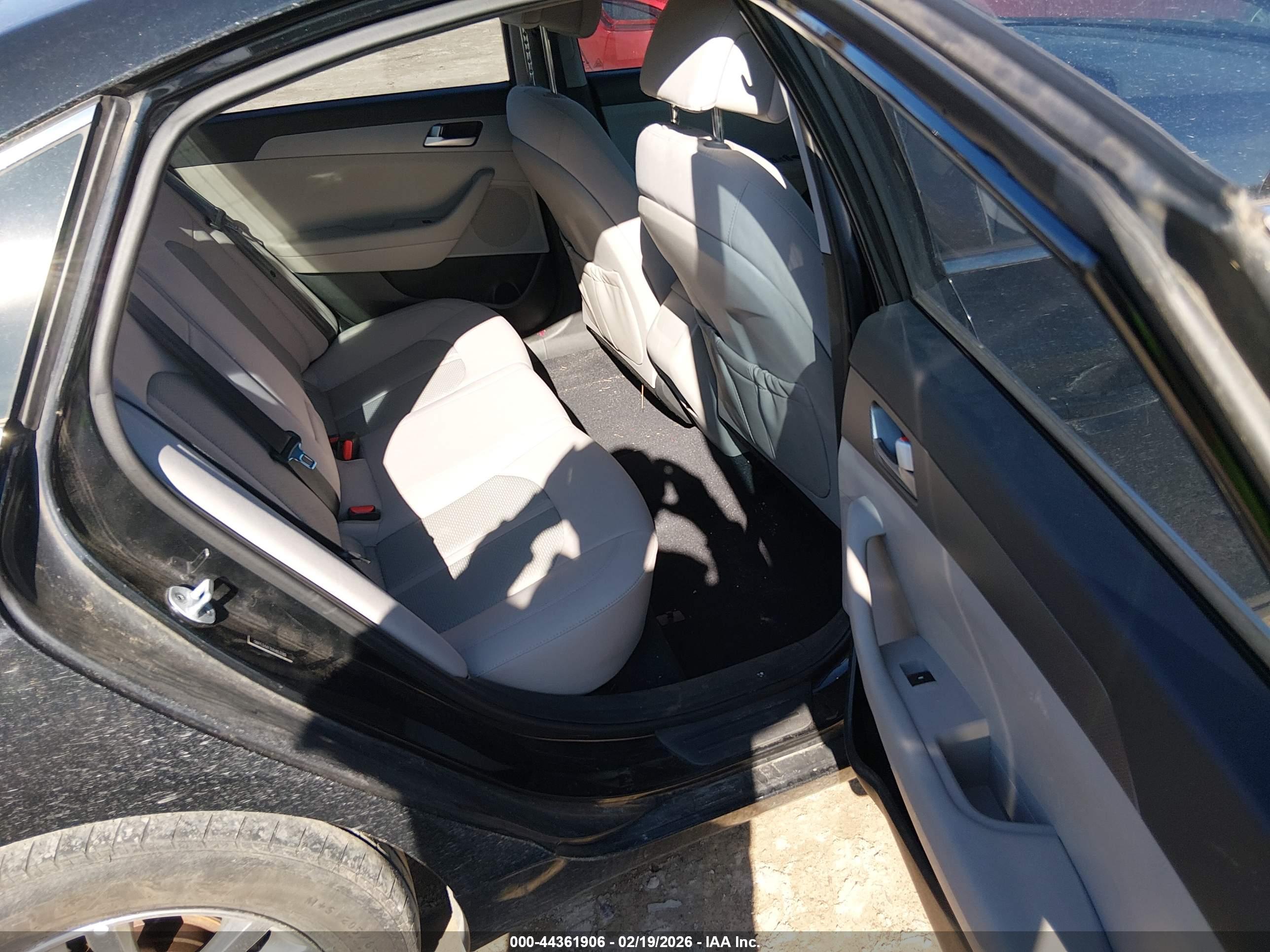 HYUNDAI SONATA image 8