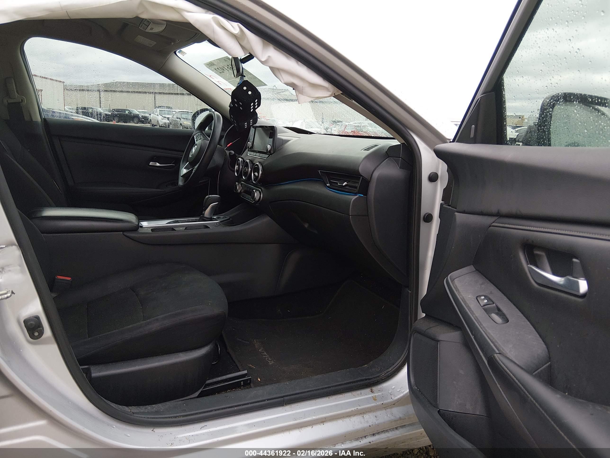 NISSAN SENTRA image 5