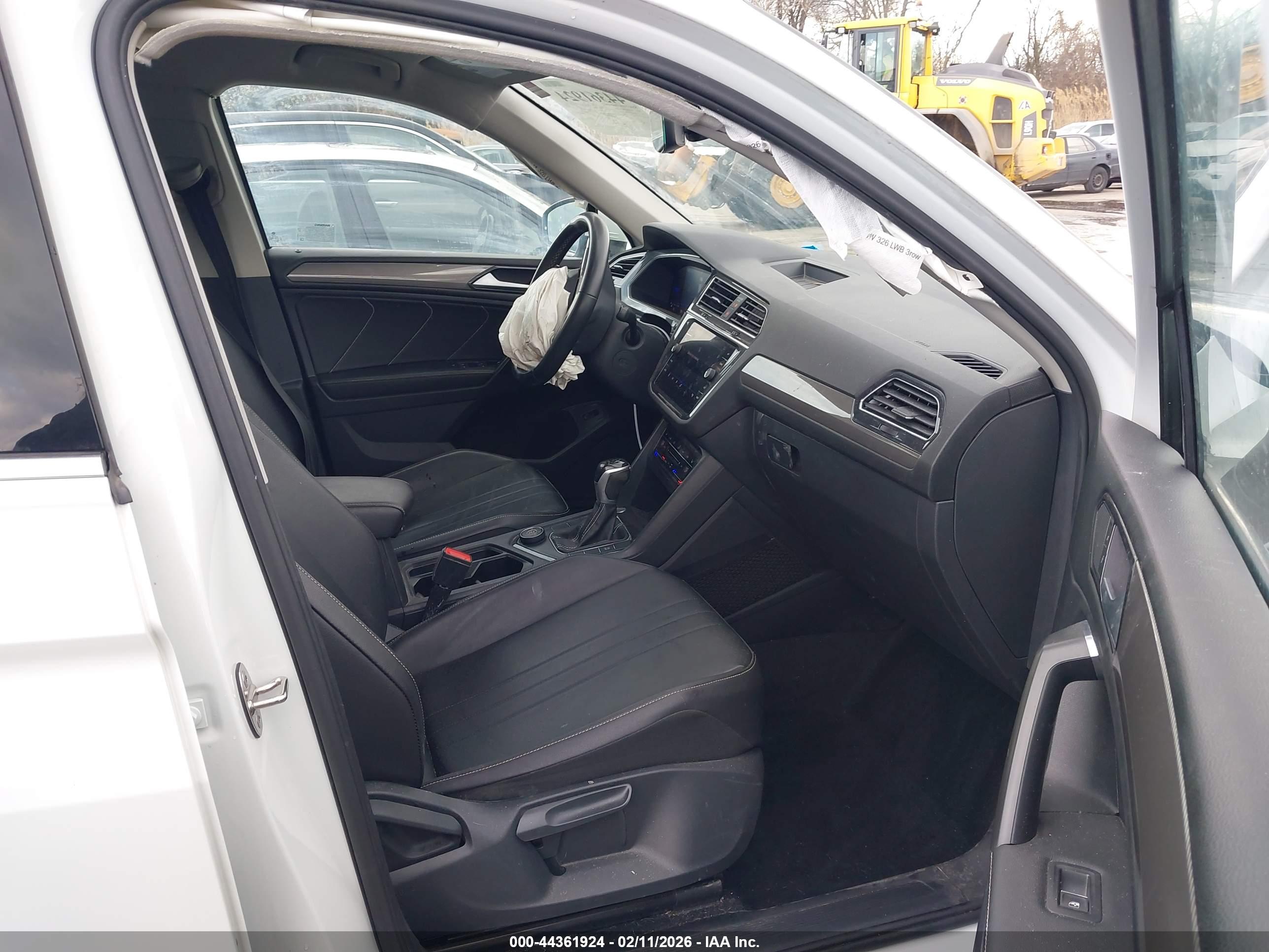 VOLKSWAGEN TIGUAN image 5