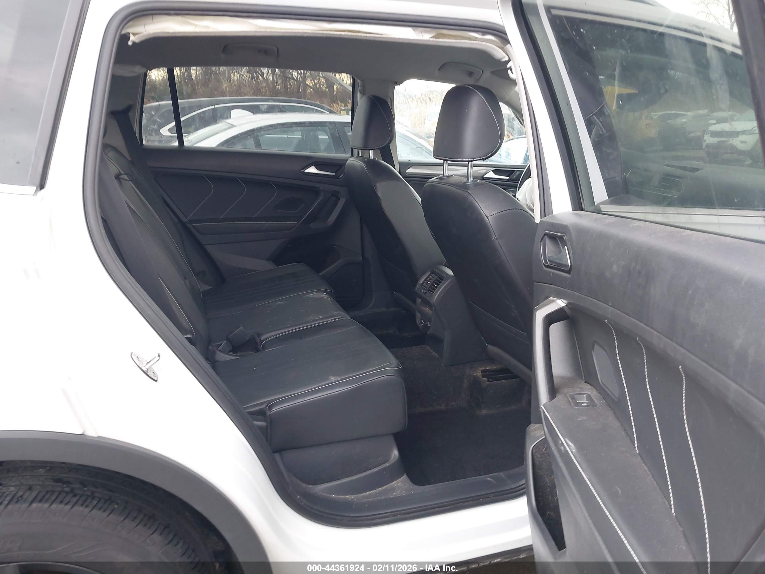 VOLKSWAGEN TIGUAN image 8