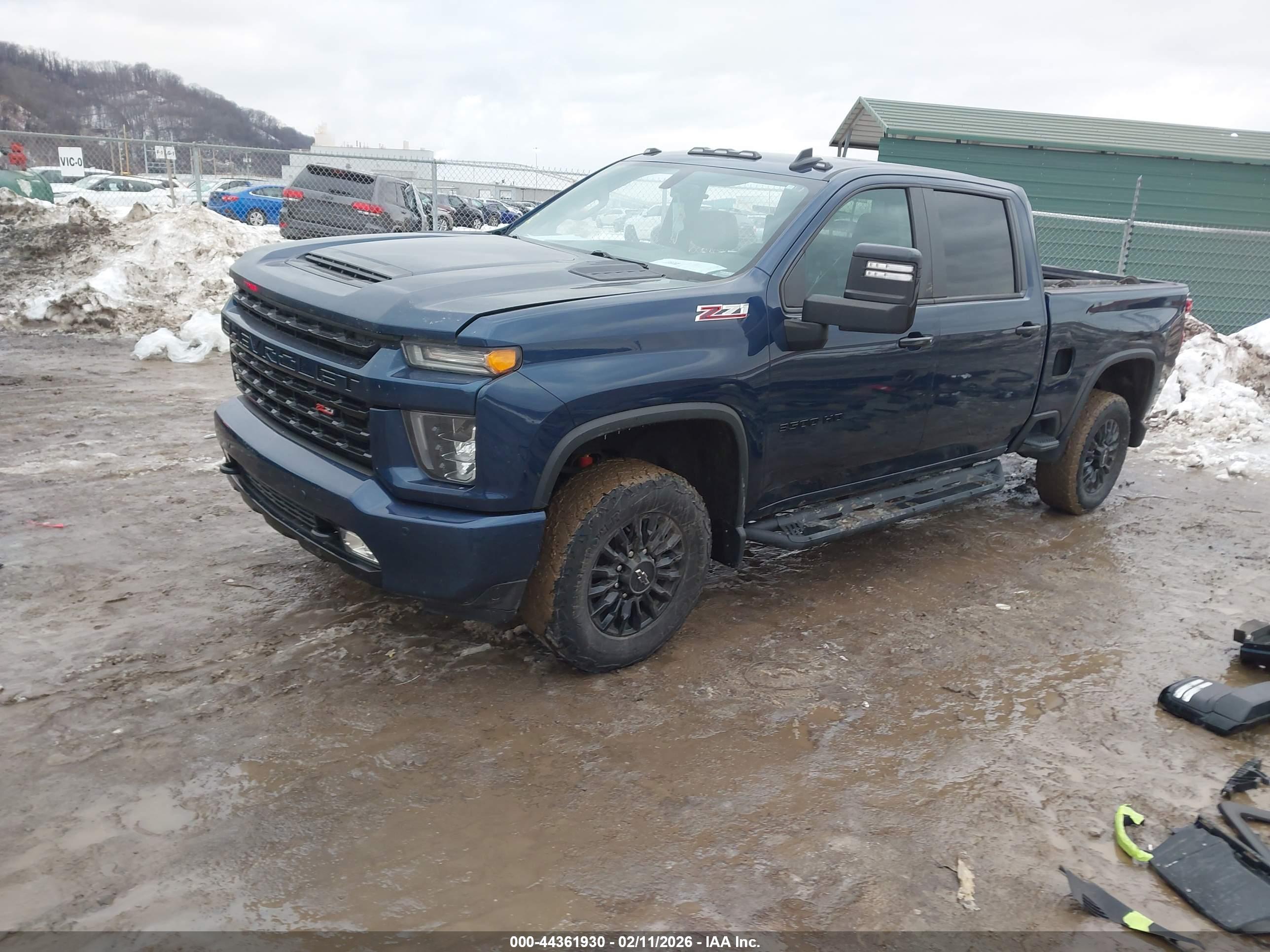CHEVROLET SILVERADO image 2